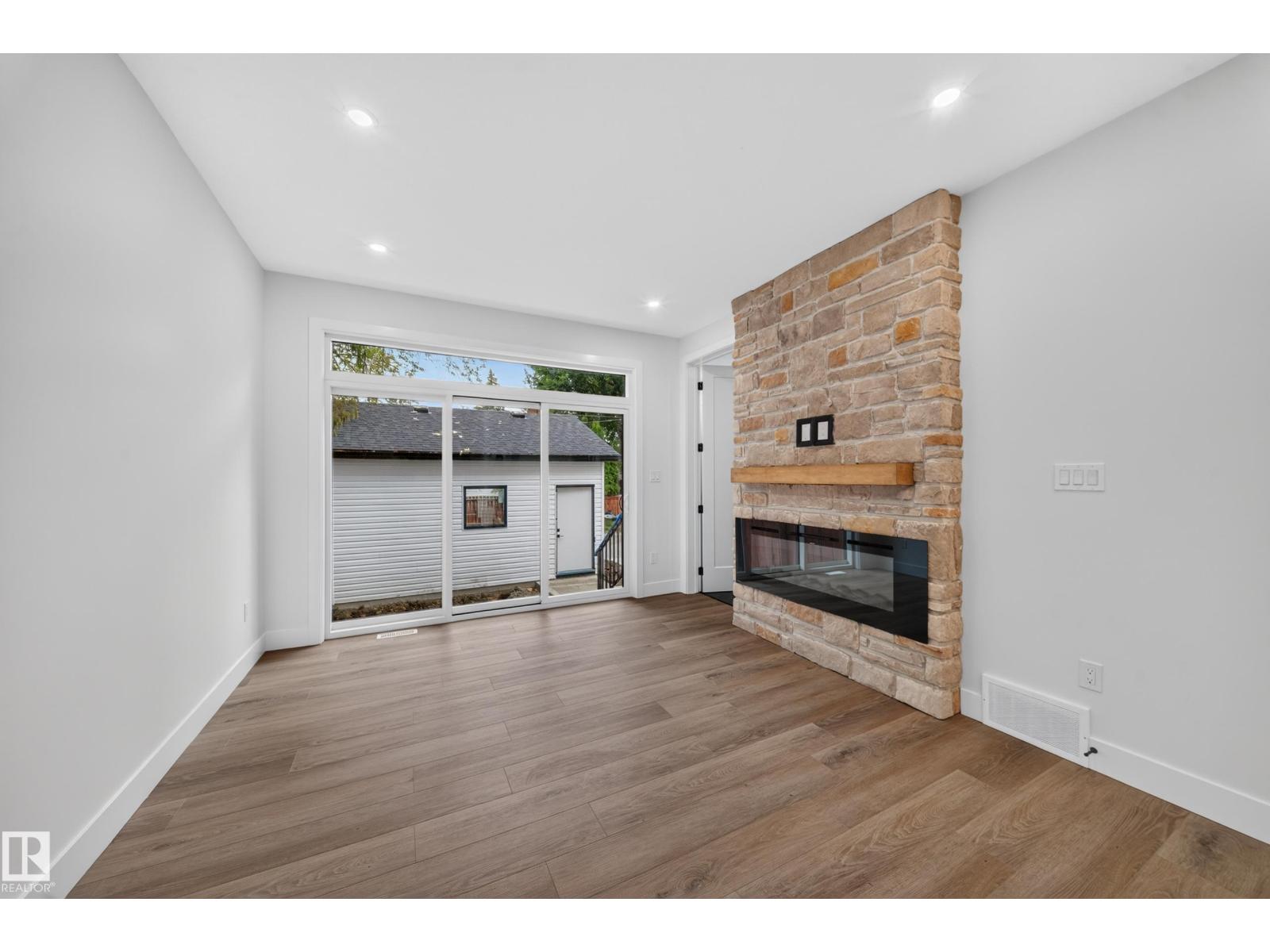 14610 85 Av Nw Property Photo 9