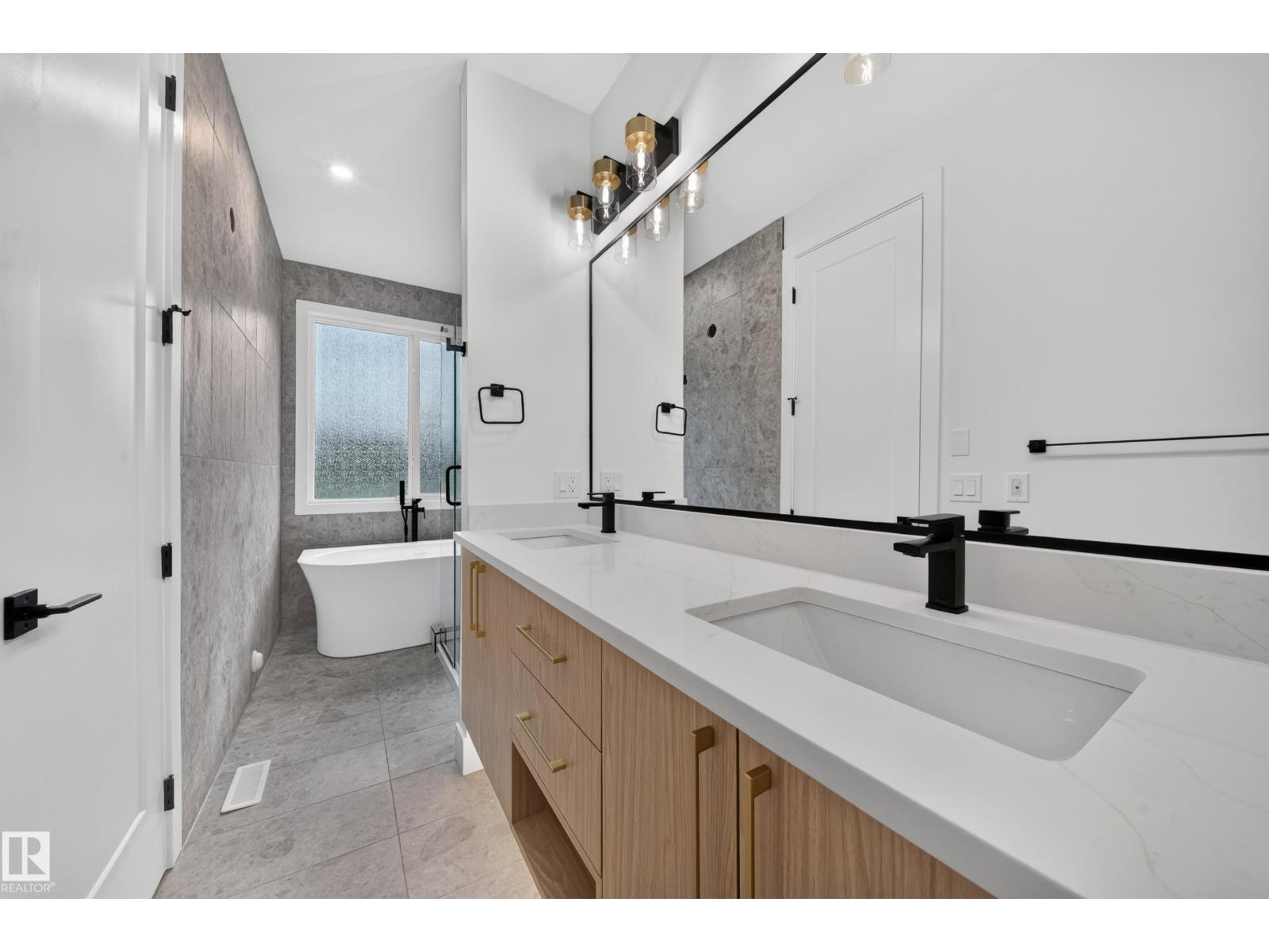 14610 85 Av Nw Property Photo 26