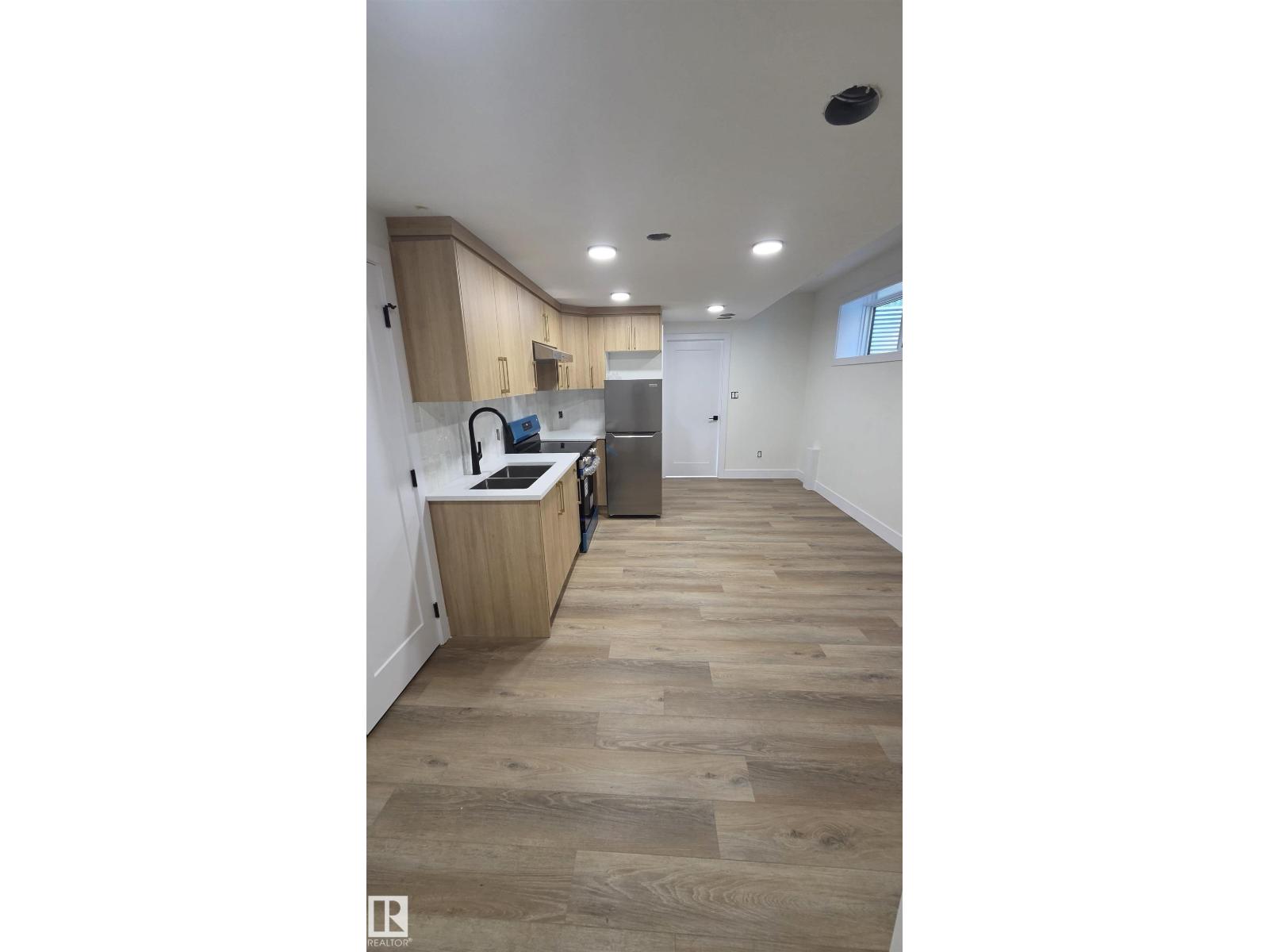14610 85 Av Nw Property Photo 42