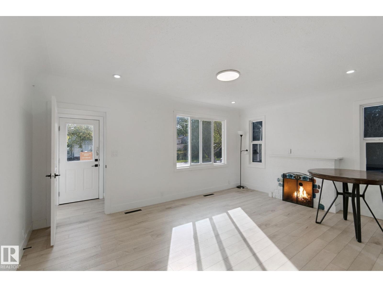 11914 124 St Nw Property Photo 3