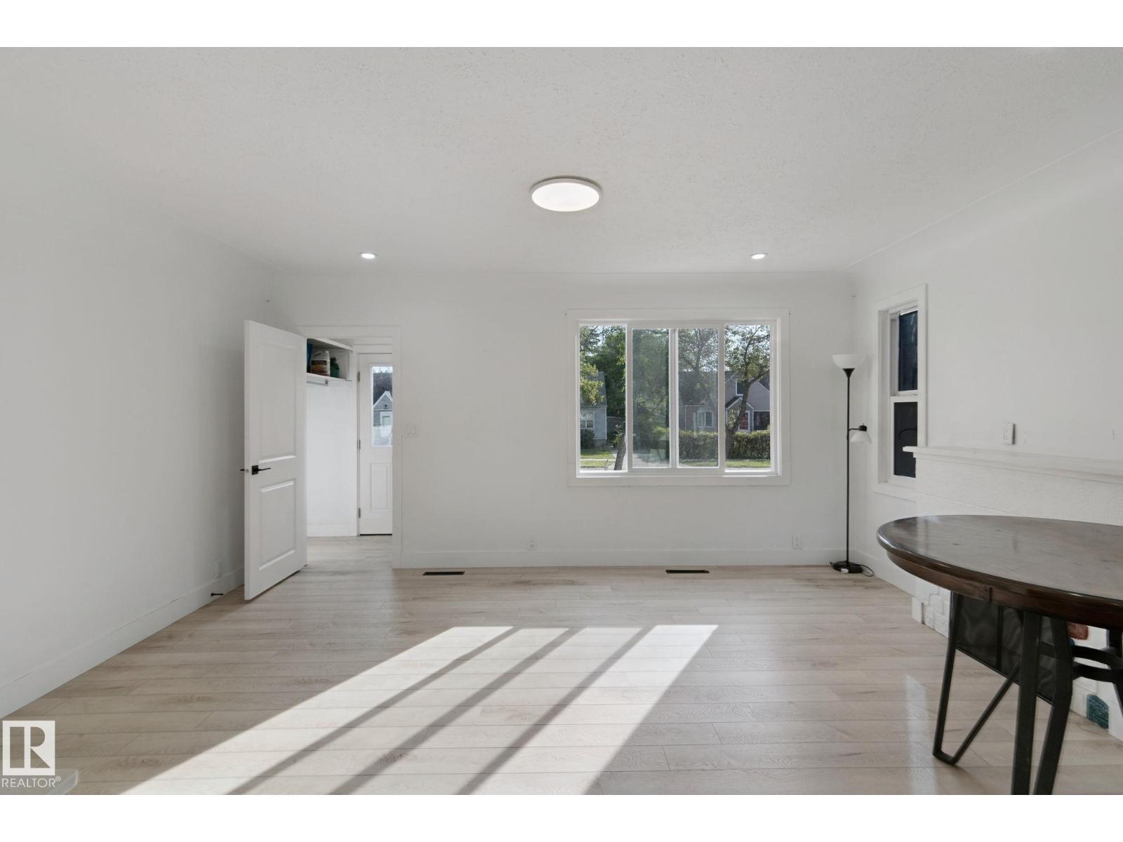 11914 124 St Nw Property Photo 4