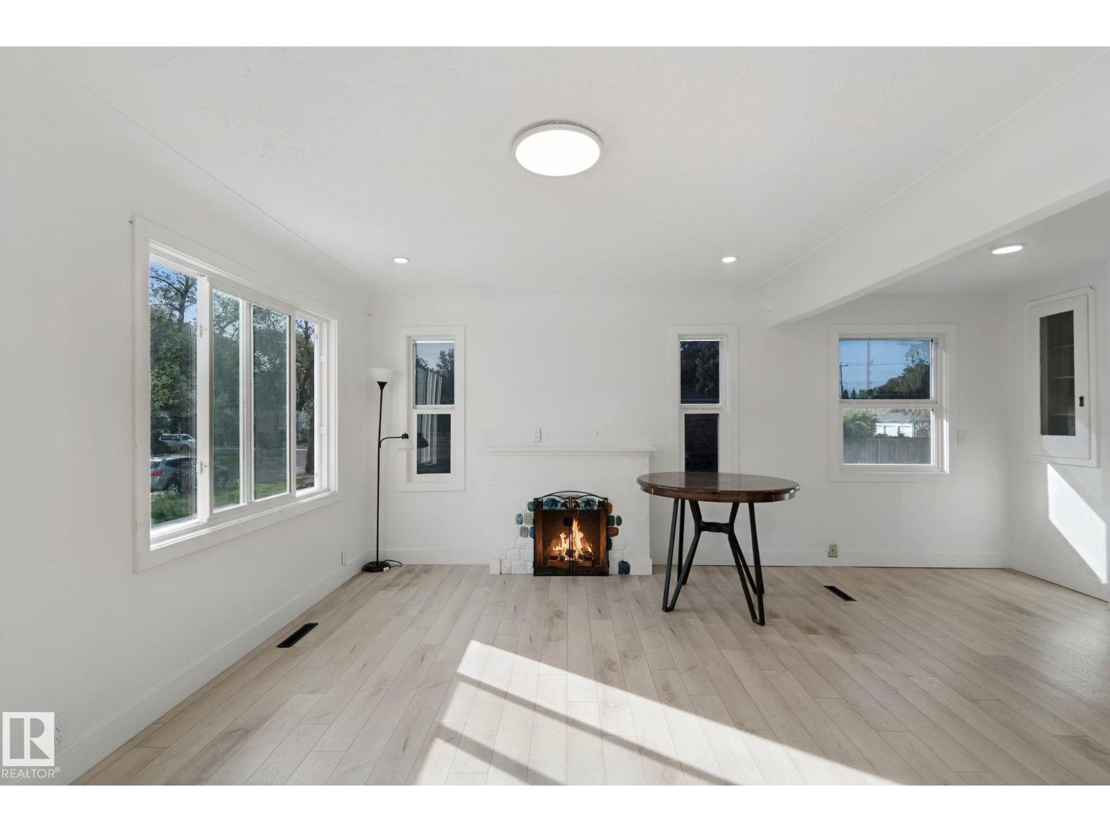 11914 124 St Nw Property Photo 7
