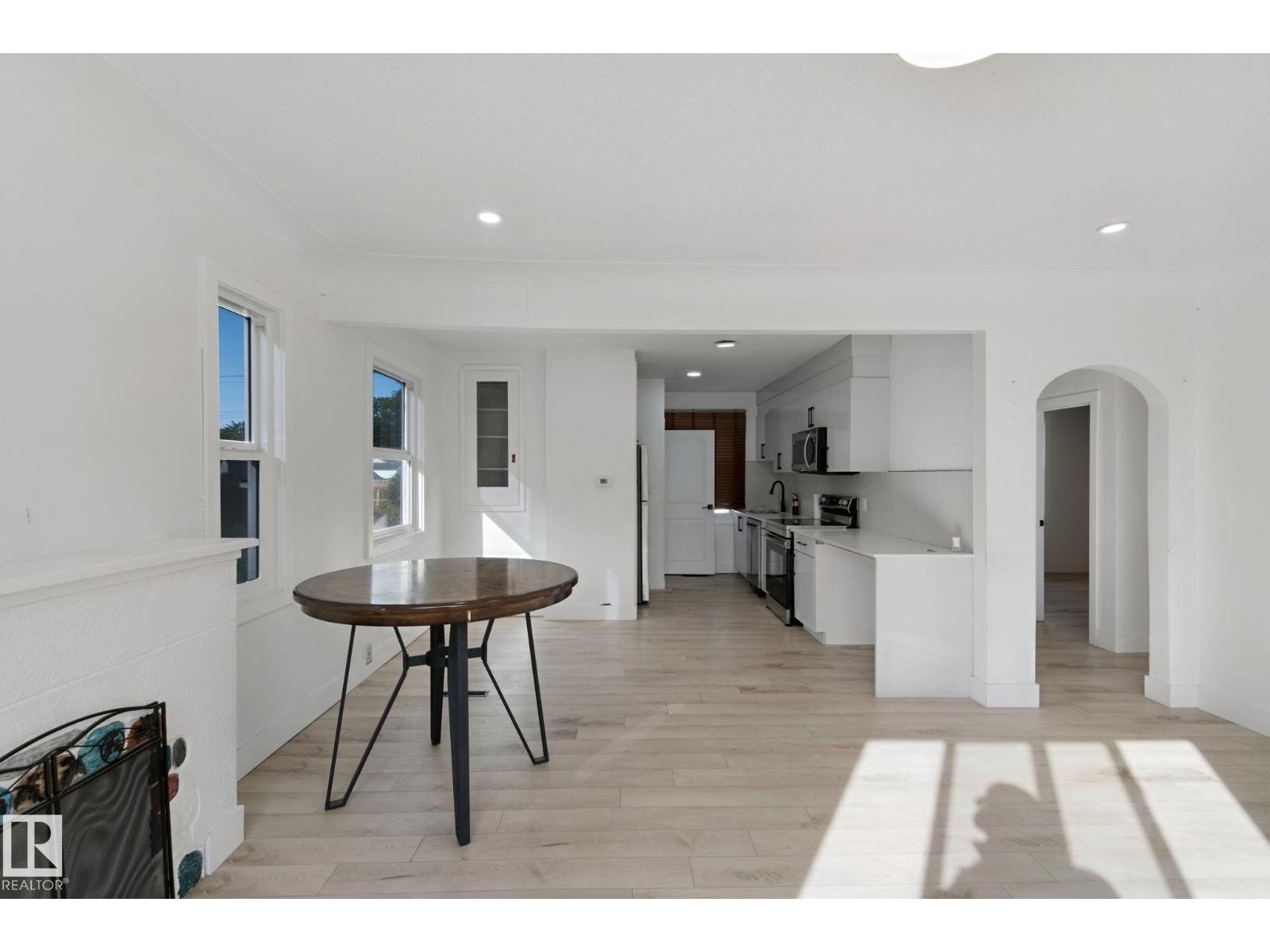 11914 124 St Nw Property Photo 9