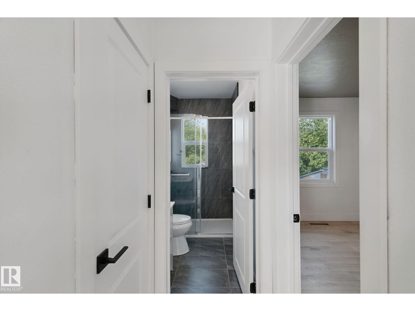 11914 124 St Nw Property Photo 16