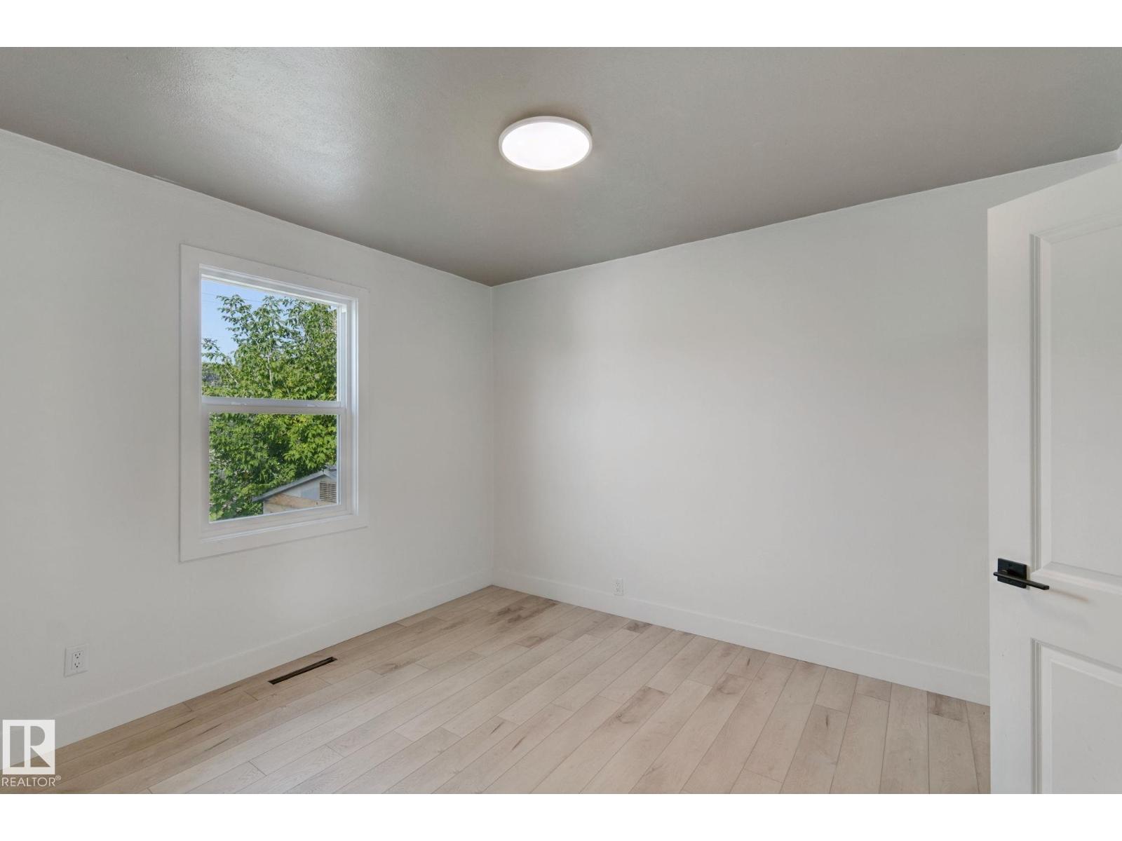 11914 124 St Nw Property Photo 22