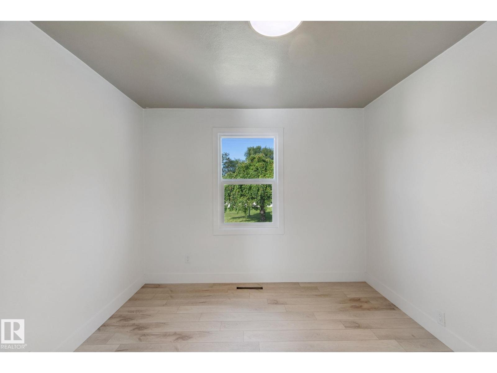 11914 124 St Nw Property Photo 23