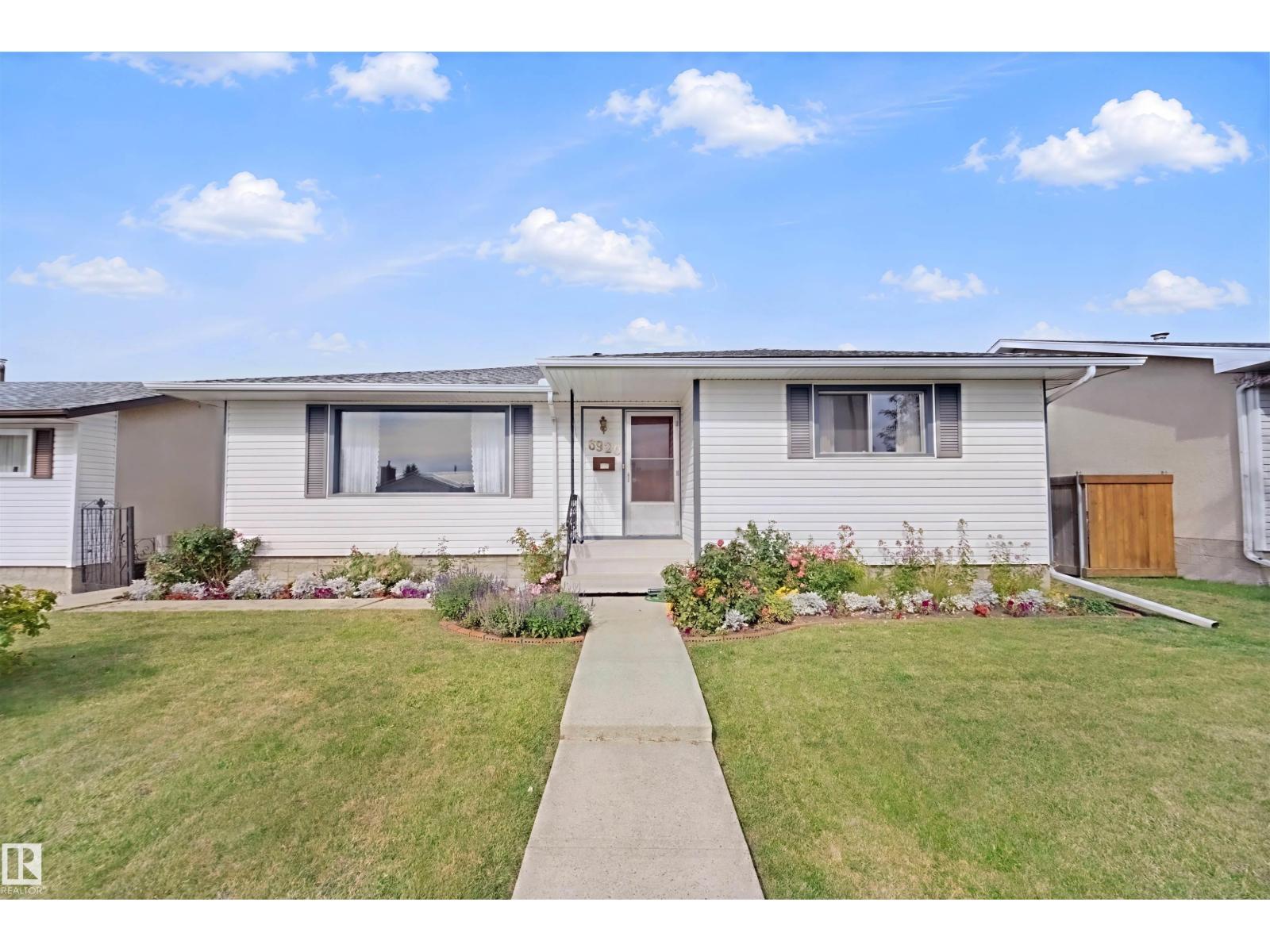 6920 152A AV NW Property Photo 1