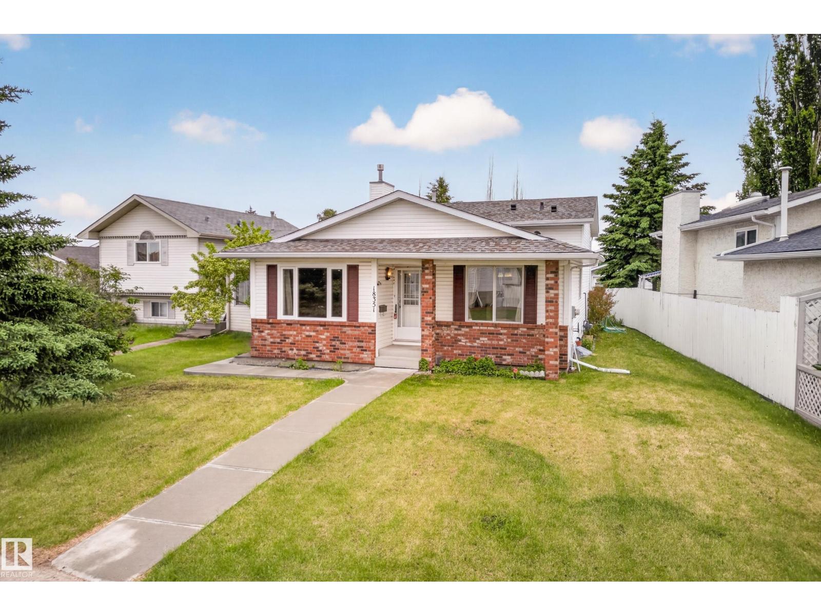 18351 77 Av Nw Property Photo 3