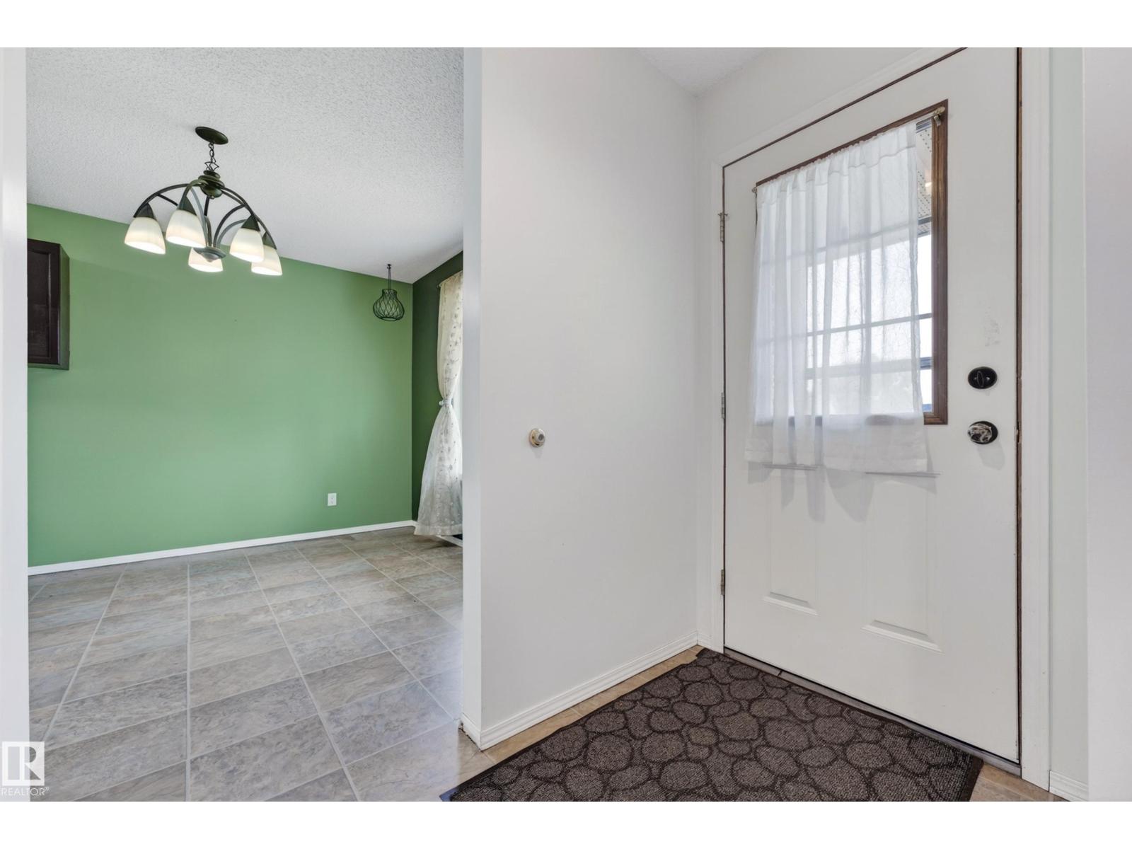 18351 77 Av Nw Property Photo 17