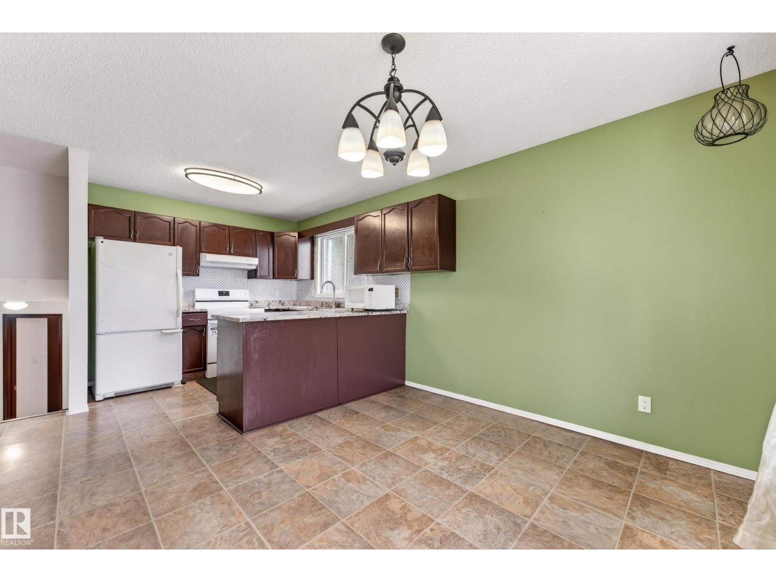 18351 77 Av Nw Property Photo 19