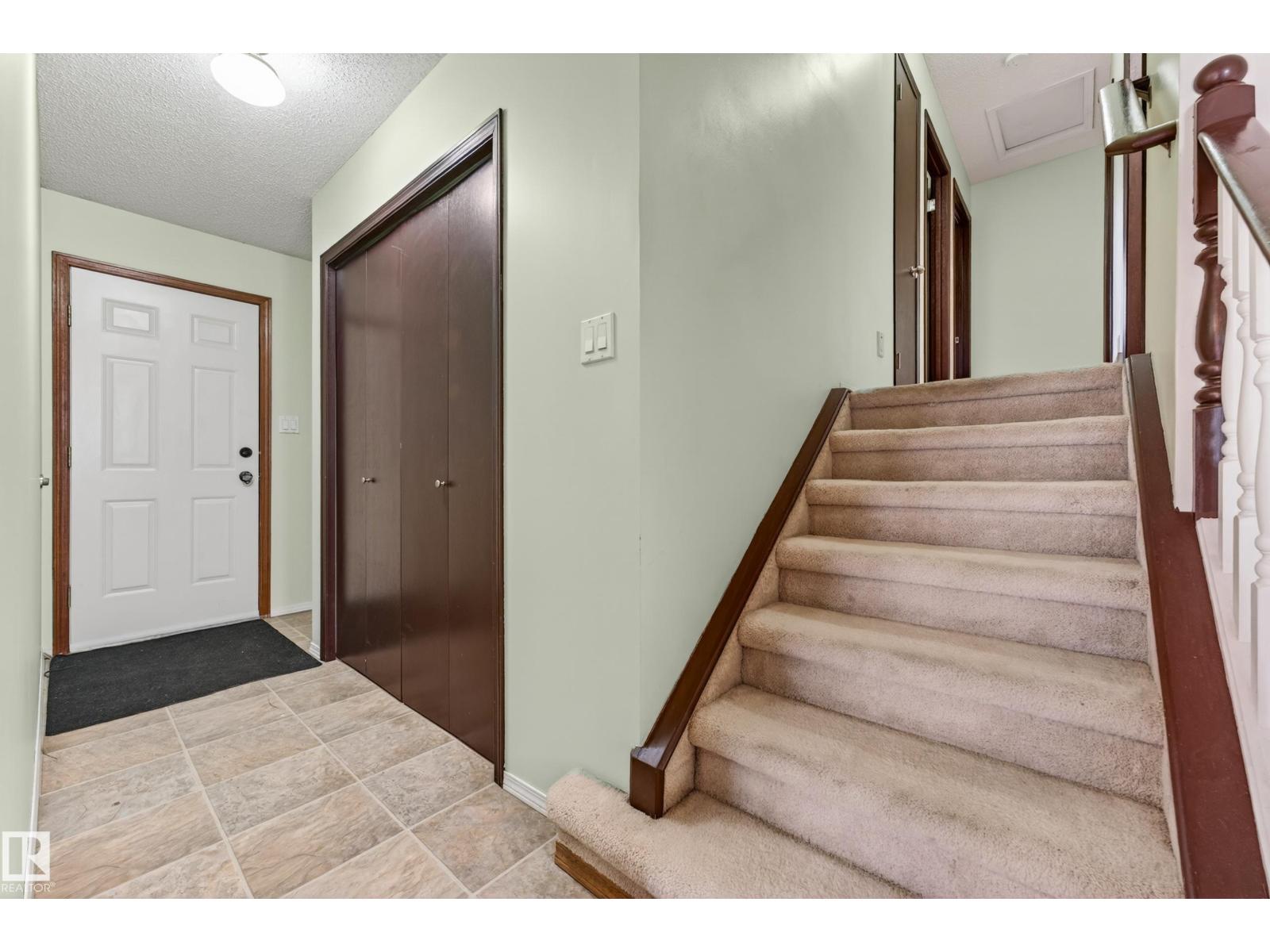 18351 77 Av Nw Property Photo 26