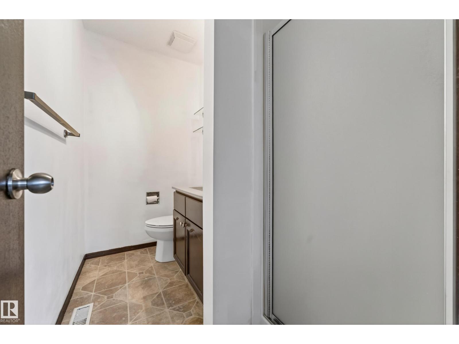 18351 77 Av Nw Property Photo 32