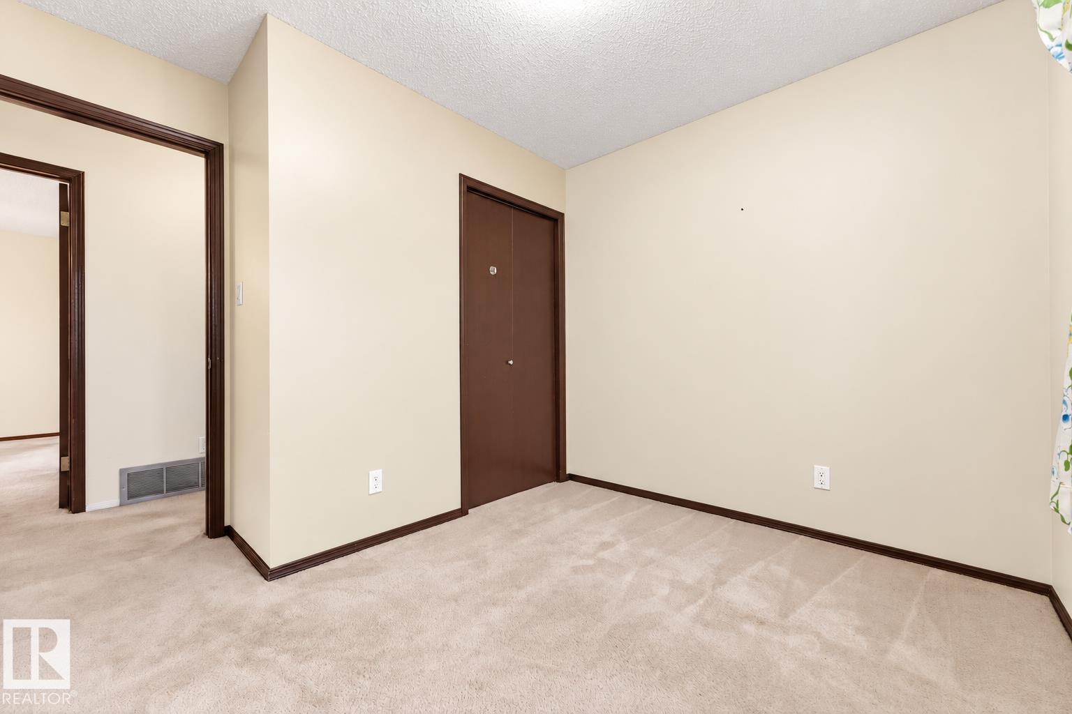 18351 77 Av Nw Property Photo 35