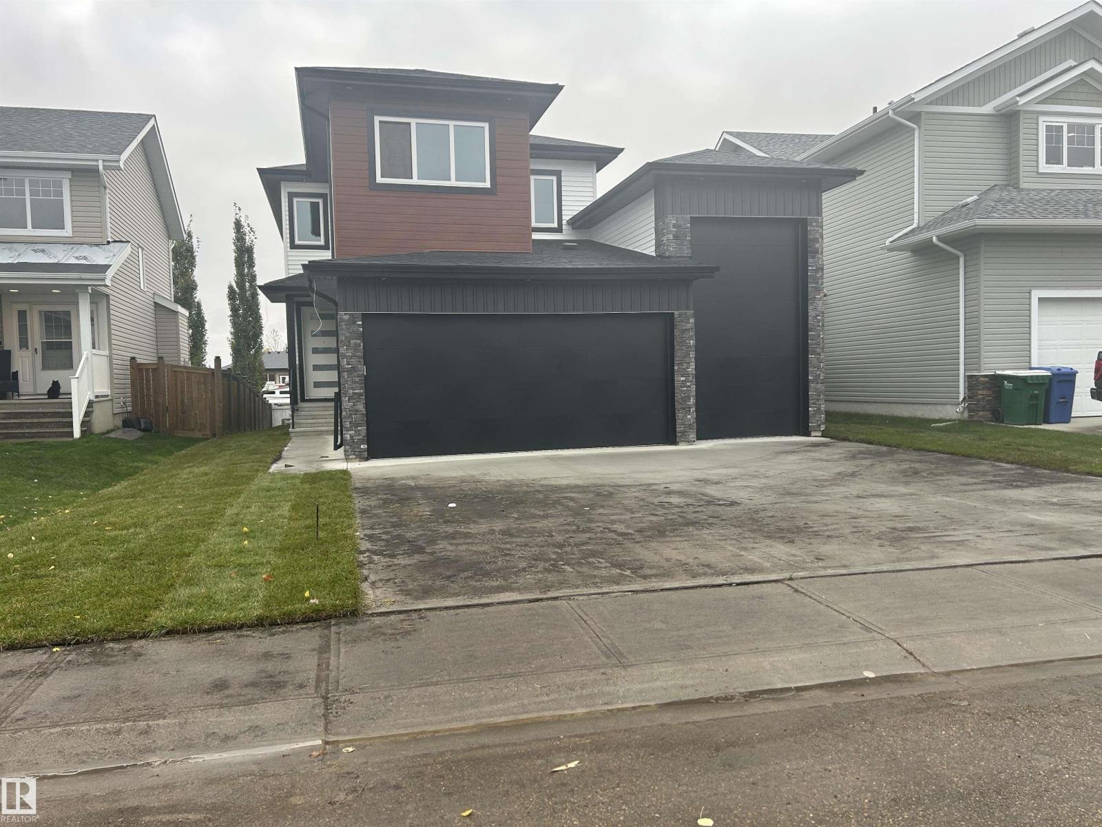 3833 52 St Property Photo