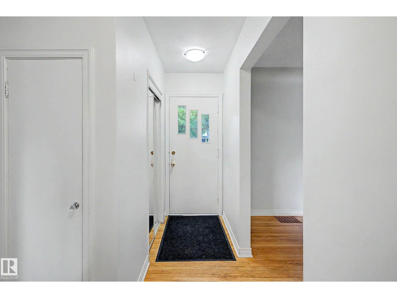 10830 138 St Nw Property Photo 2
