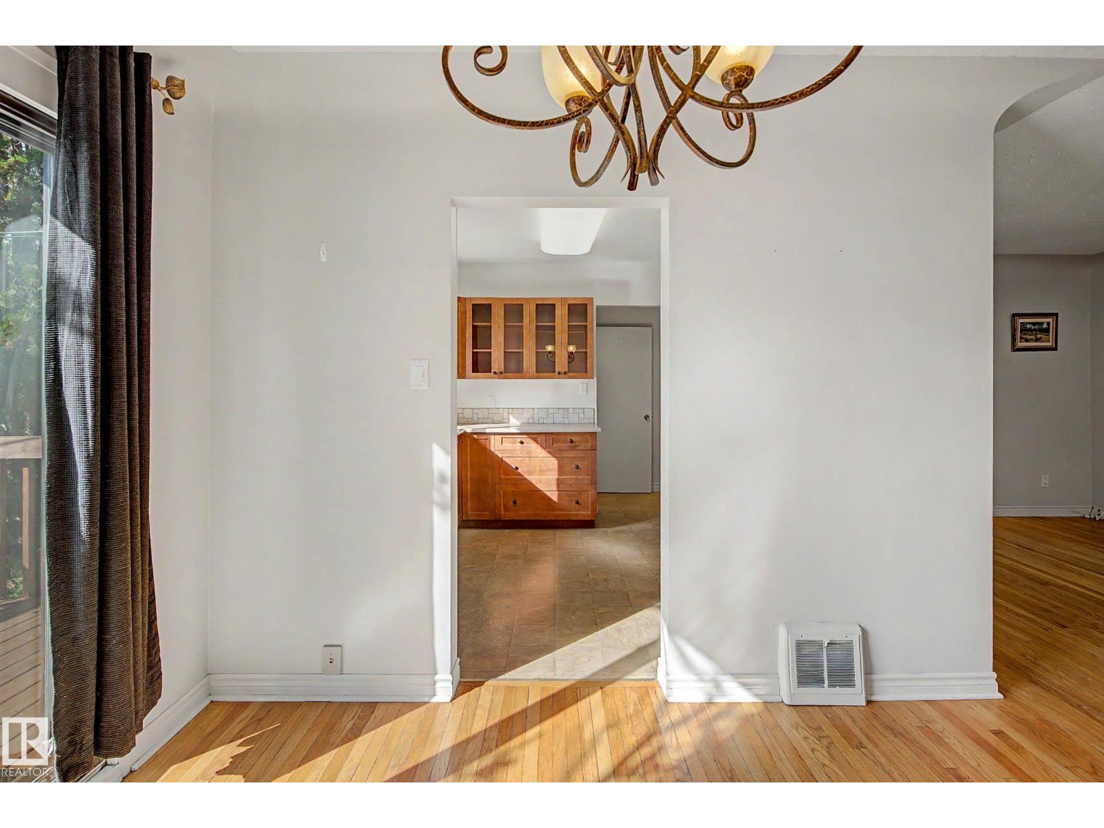 10830 138 St Nw Property Photo 10