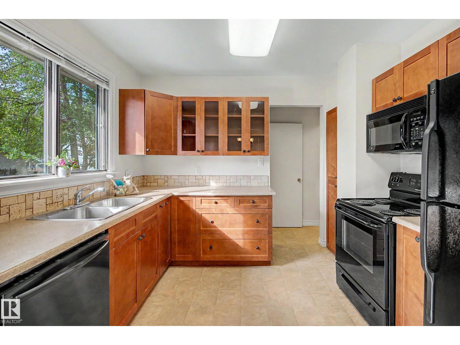 10830 138 St Nw Property Photo 11
