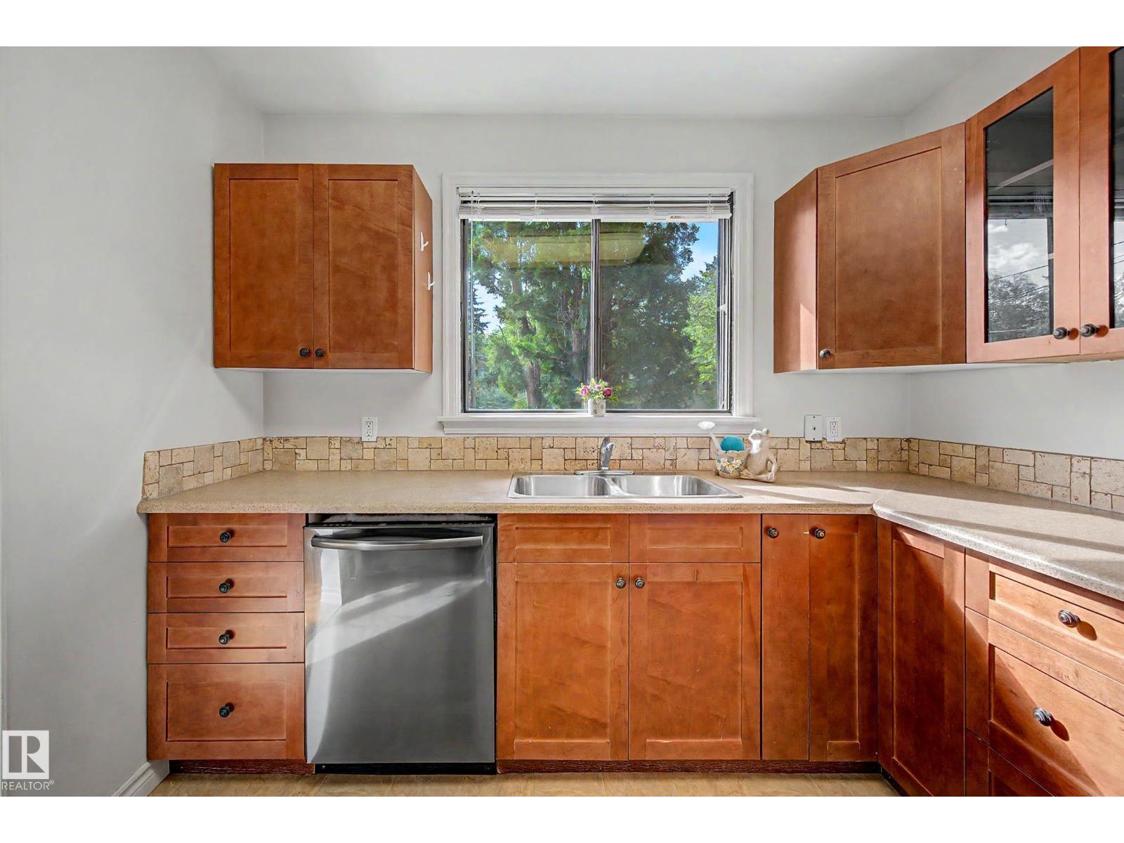 10830 138 St Nw Property Photo 13
