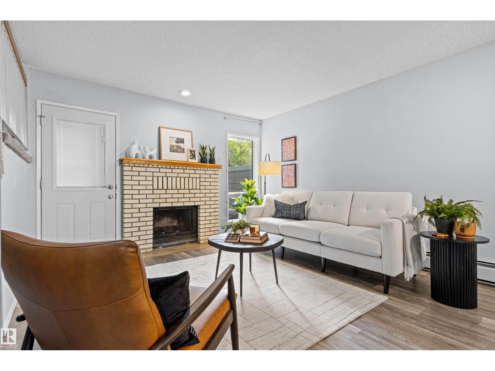 #7 10032 113 St Nw Property Photo 10