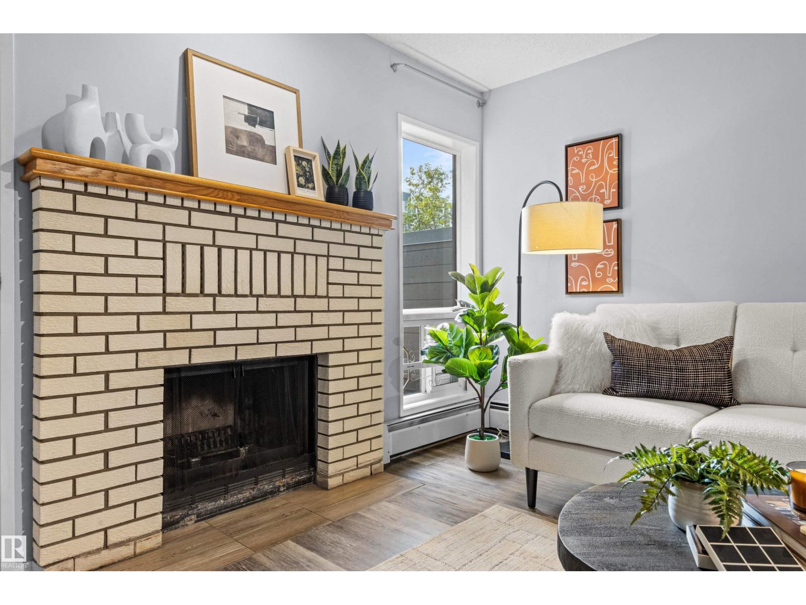 #7 10032 113 St Nw Property Photo 11