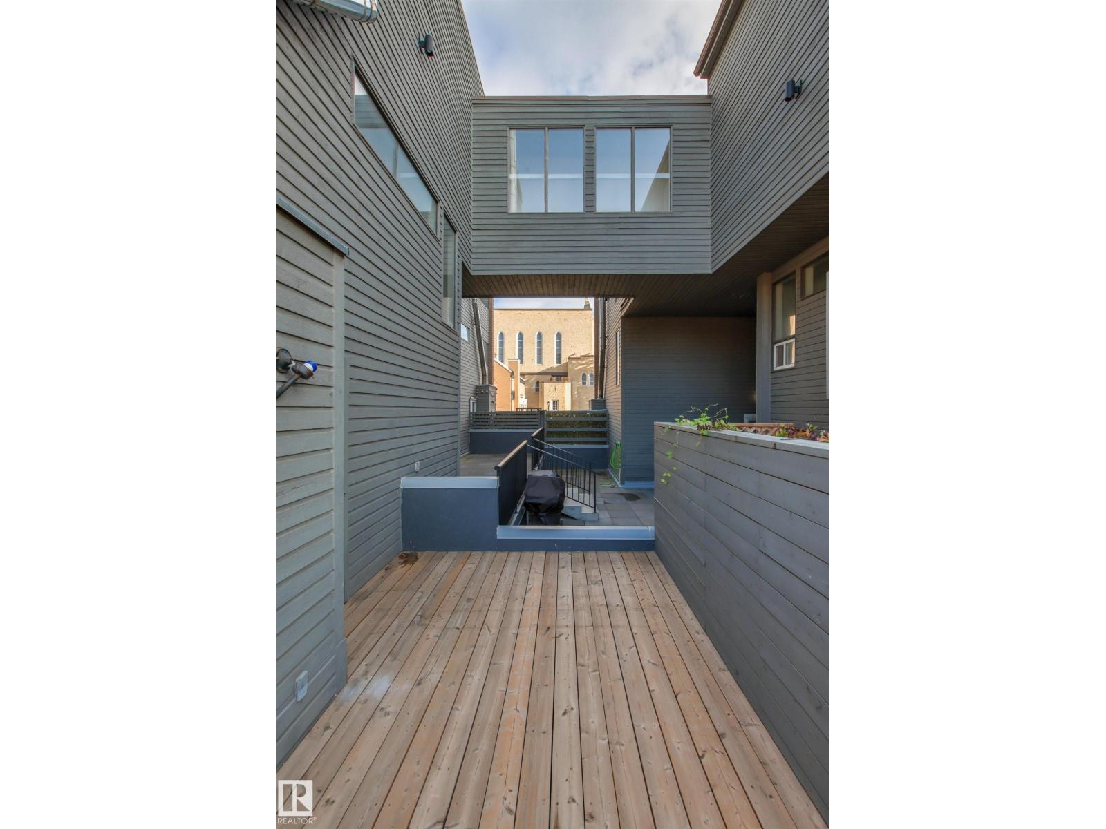 #7 10032 113 St Nw Property Photo 29