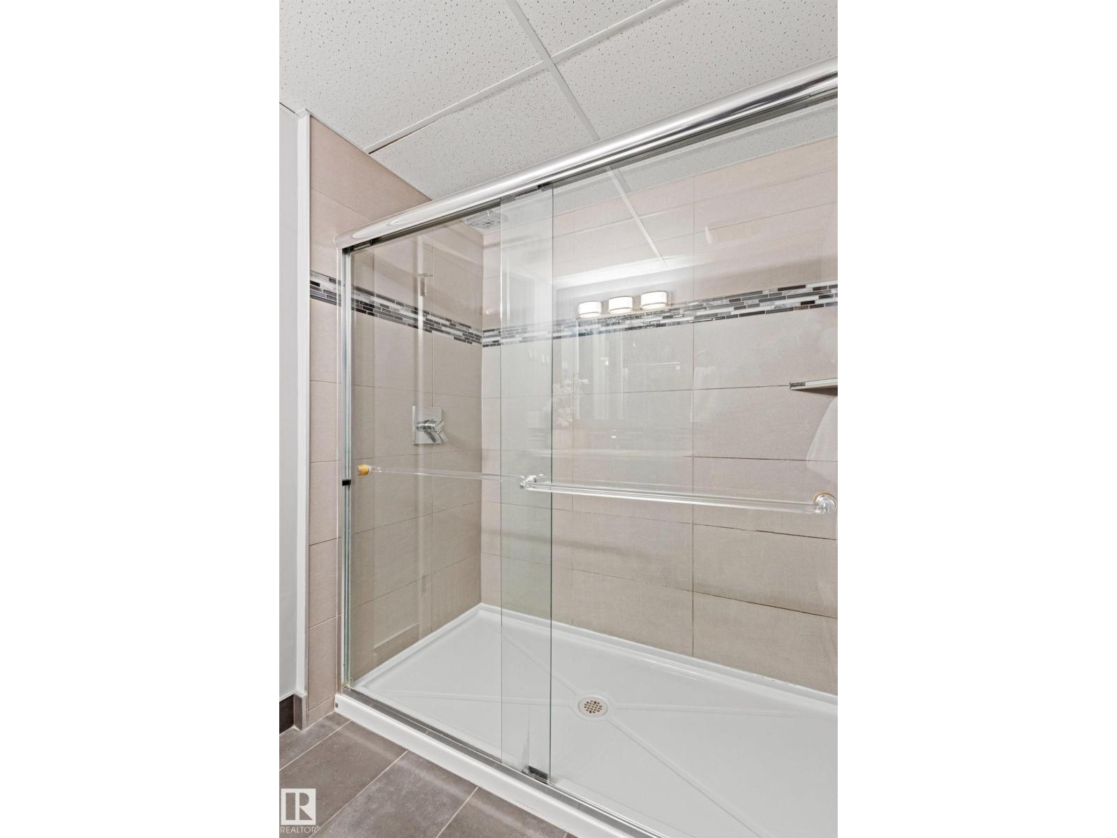 #7 10032 113 St Nw Property Photo 47