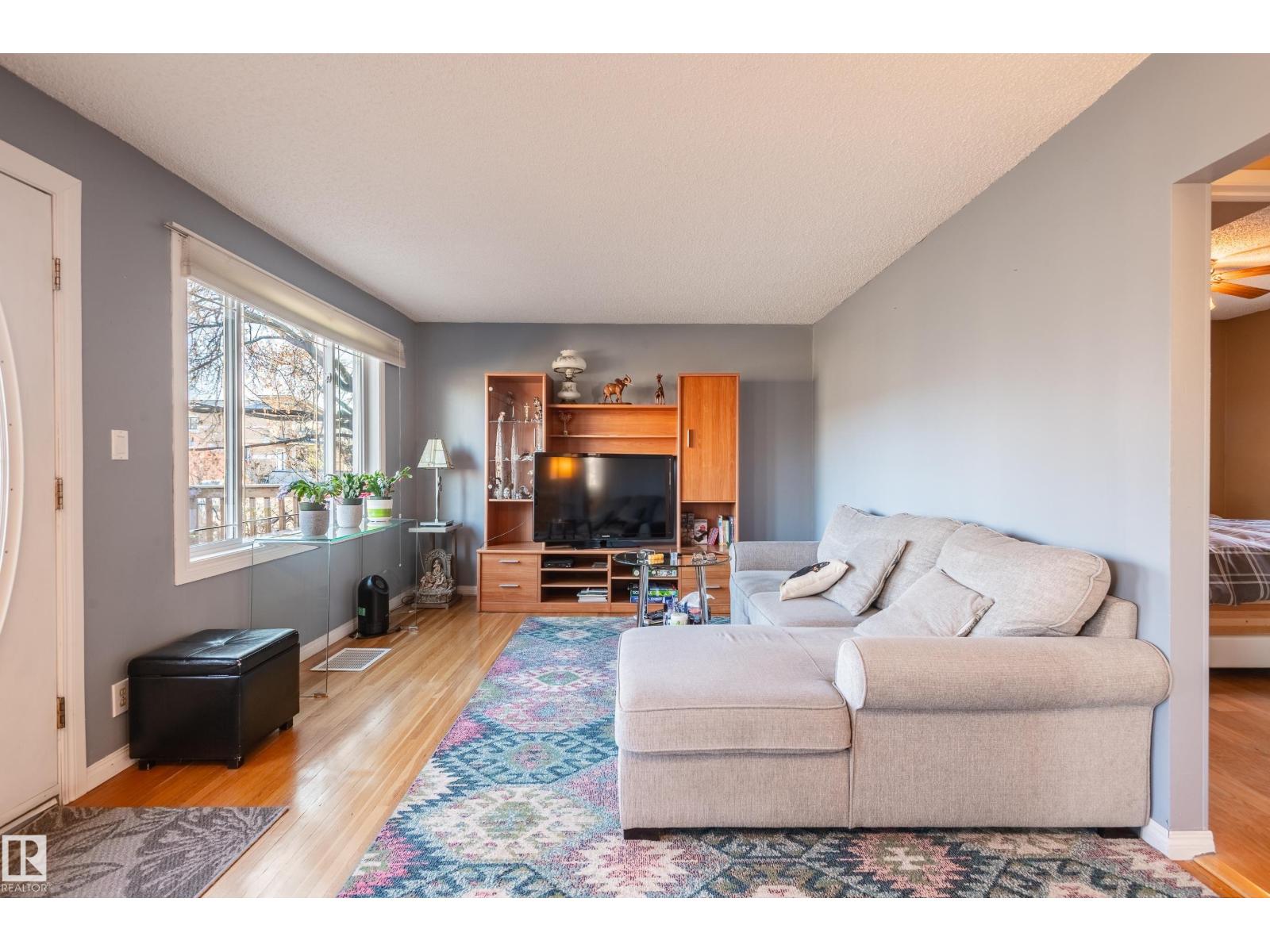 10532 157 St Nw Property Photo 10