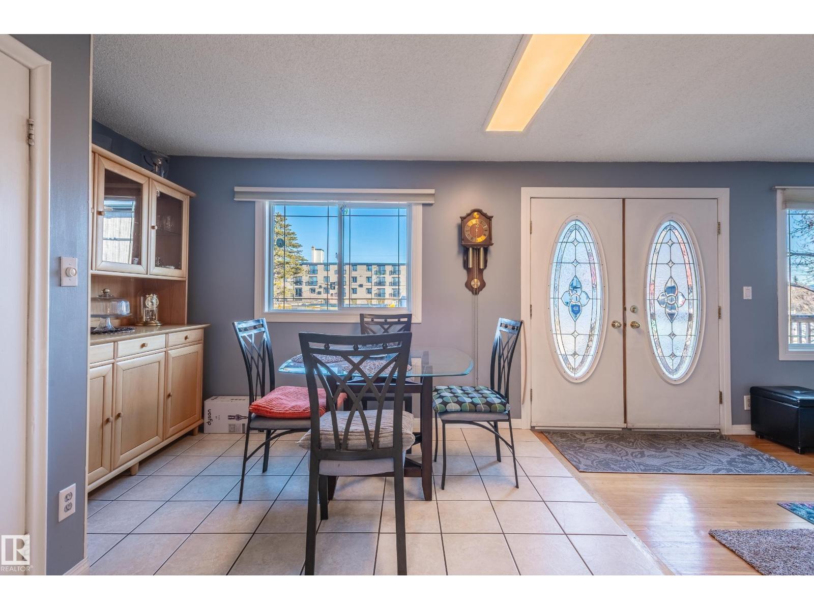 10532 157 St Nw Property Photo 15