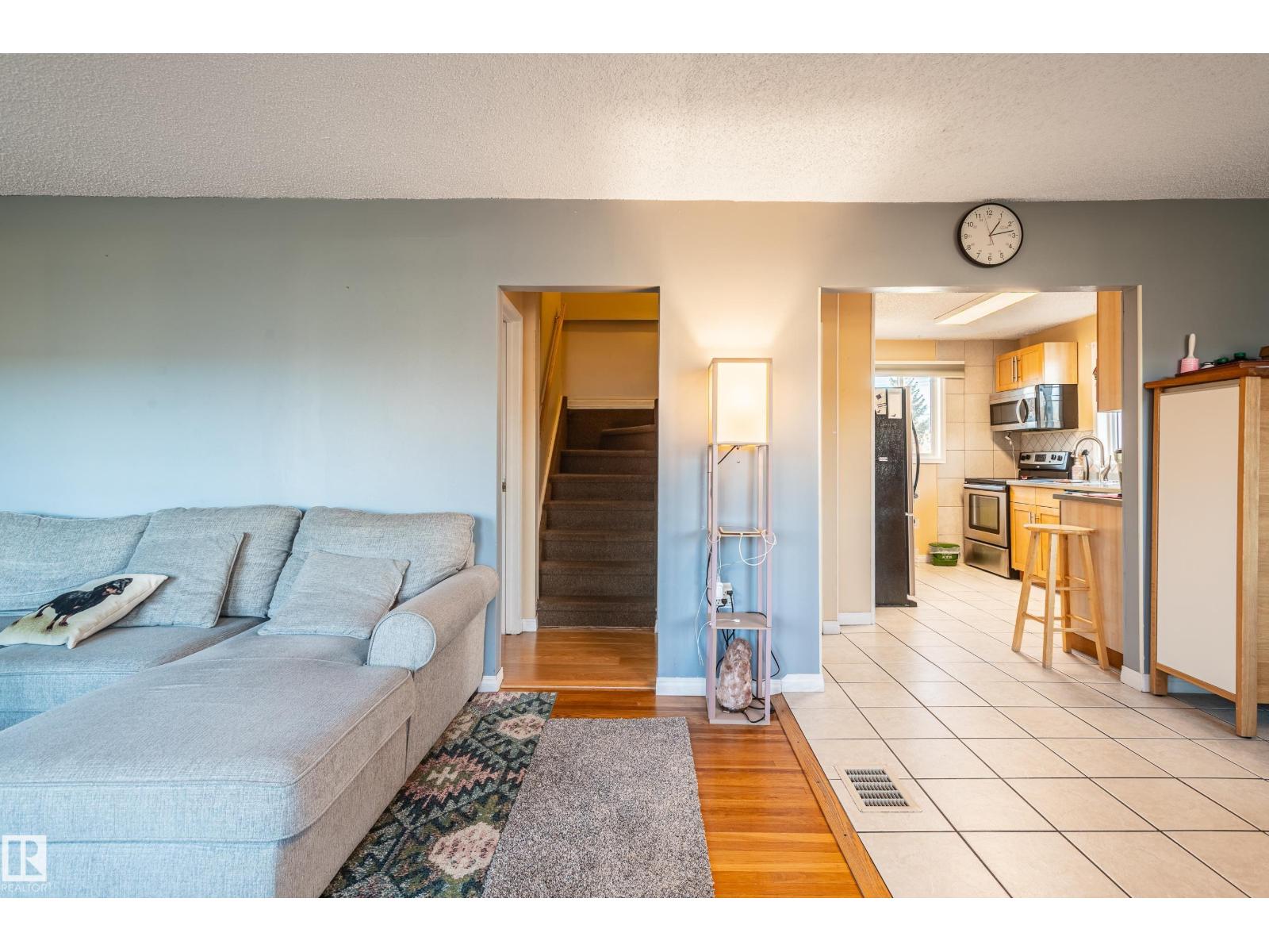10532 157 St Nw Property Photo 16
