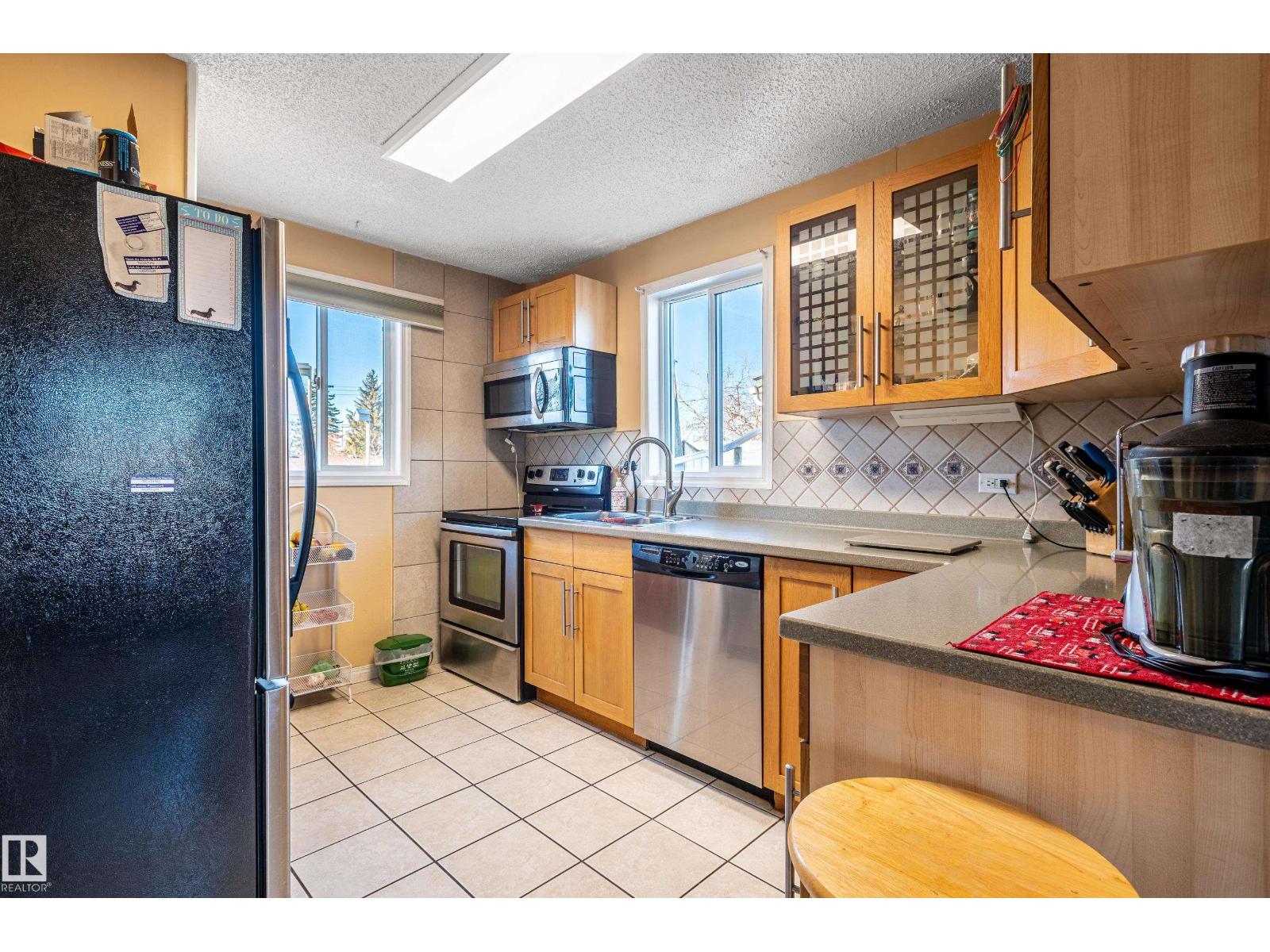 10532 157 St Nw Property Photo 17