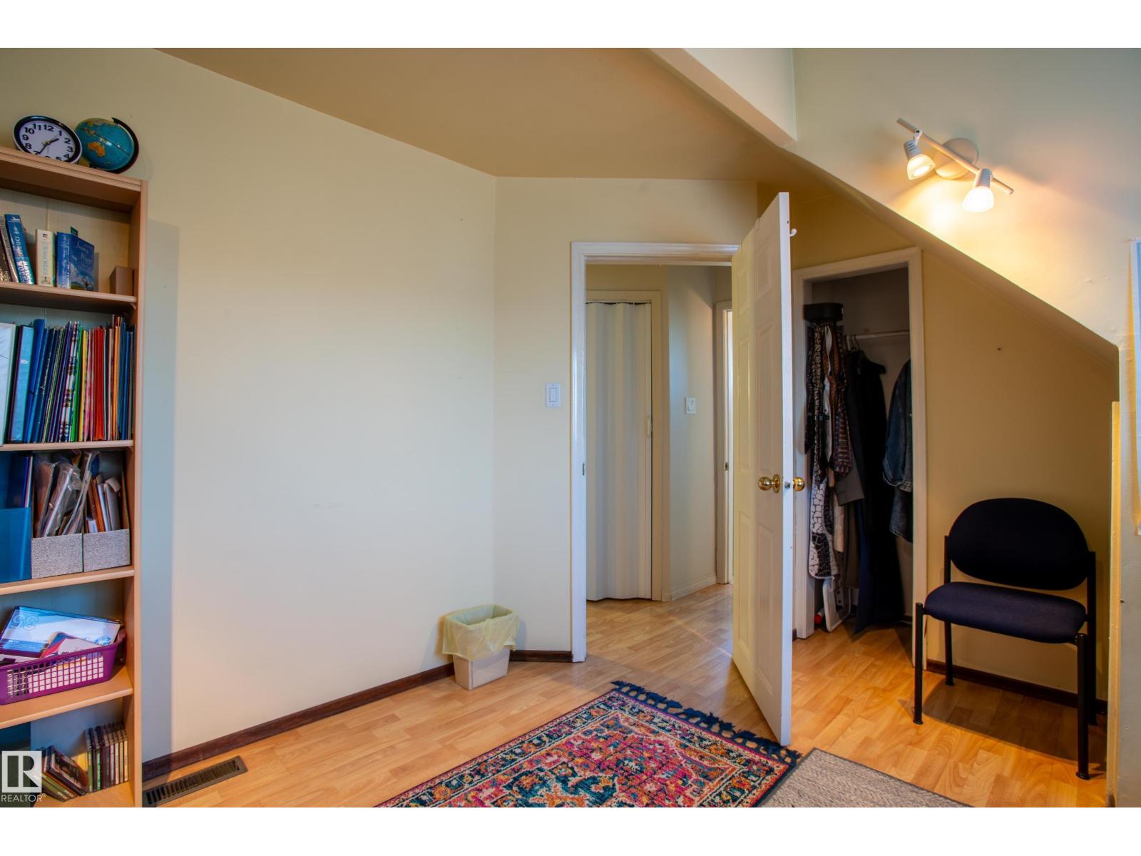 10532 157 St Nw Property Photo 25
