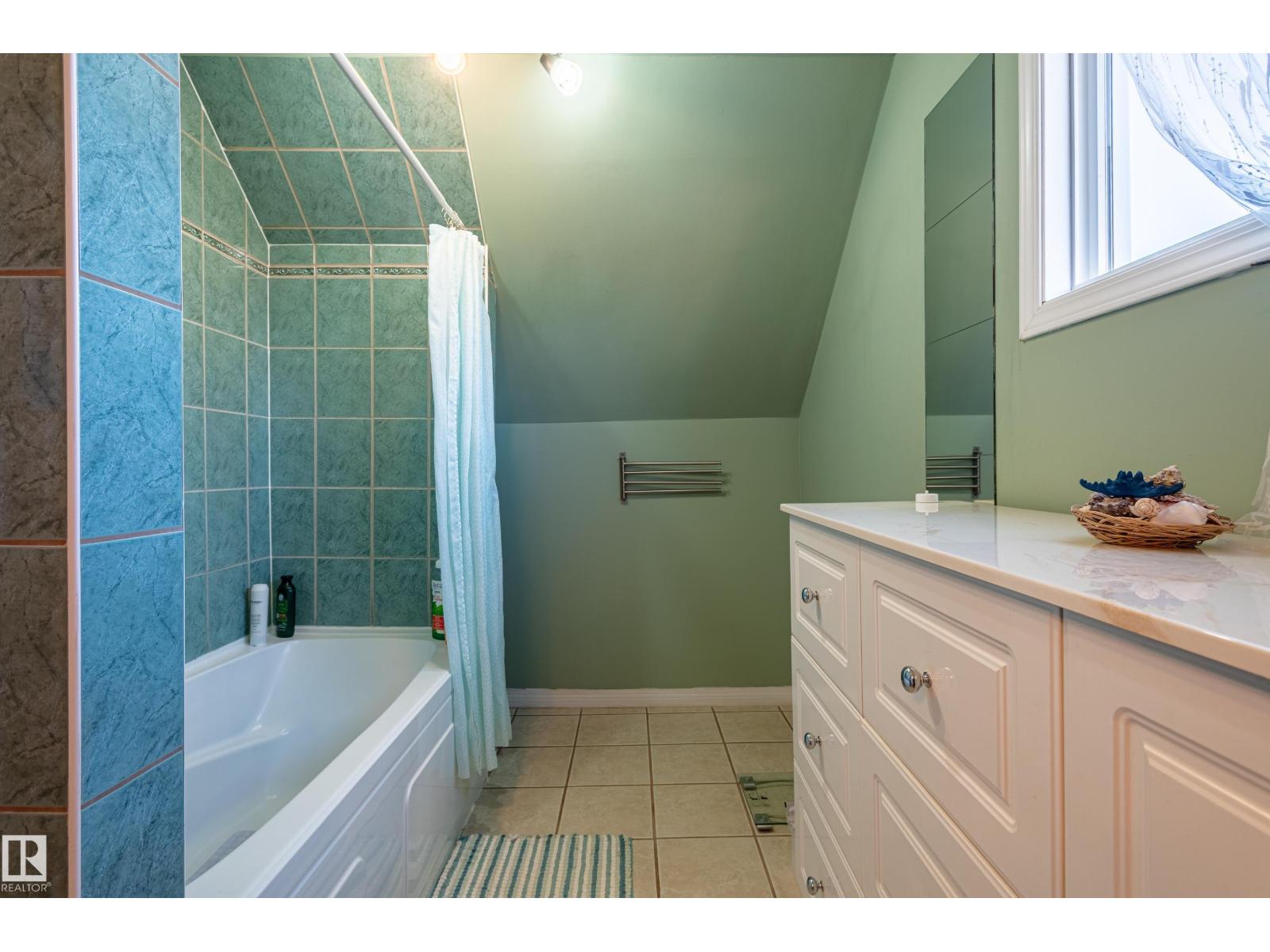 10532 157 St Nw Property Photo 30