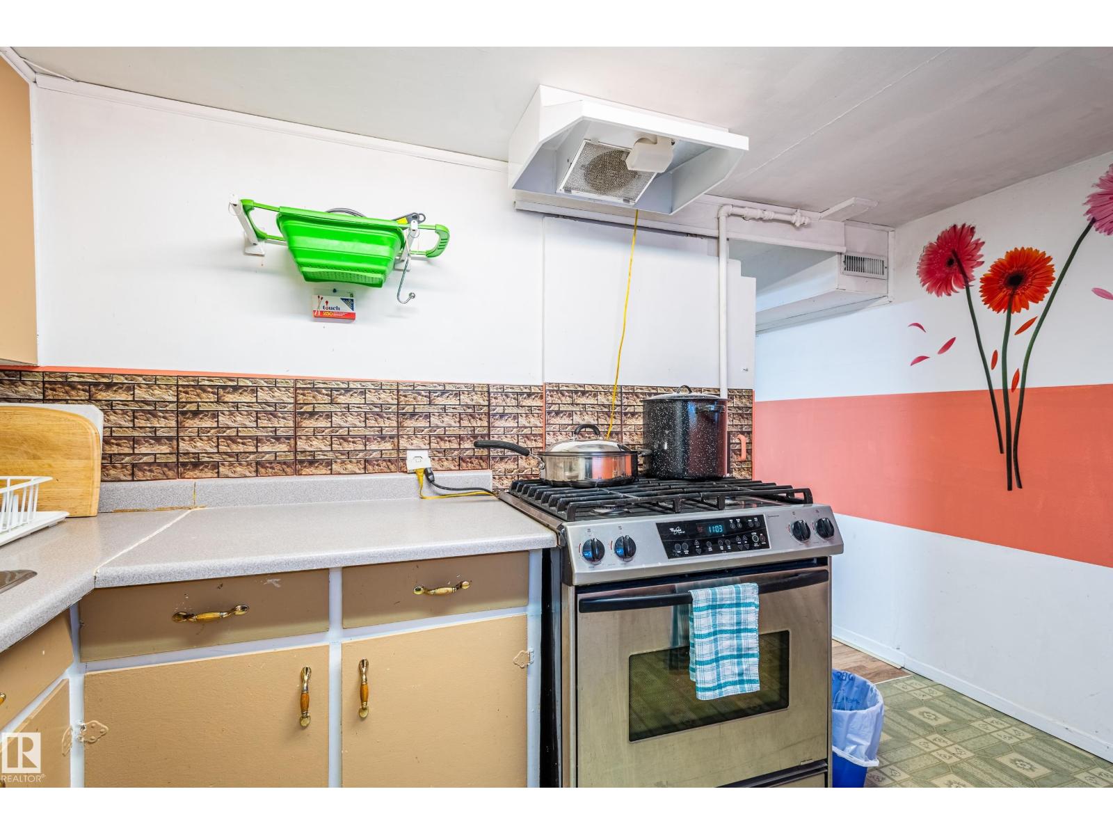 10532 157 St Nw Property Photo 36
