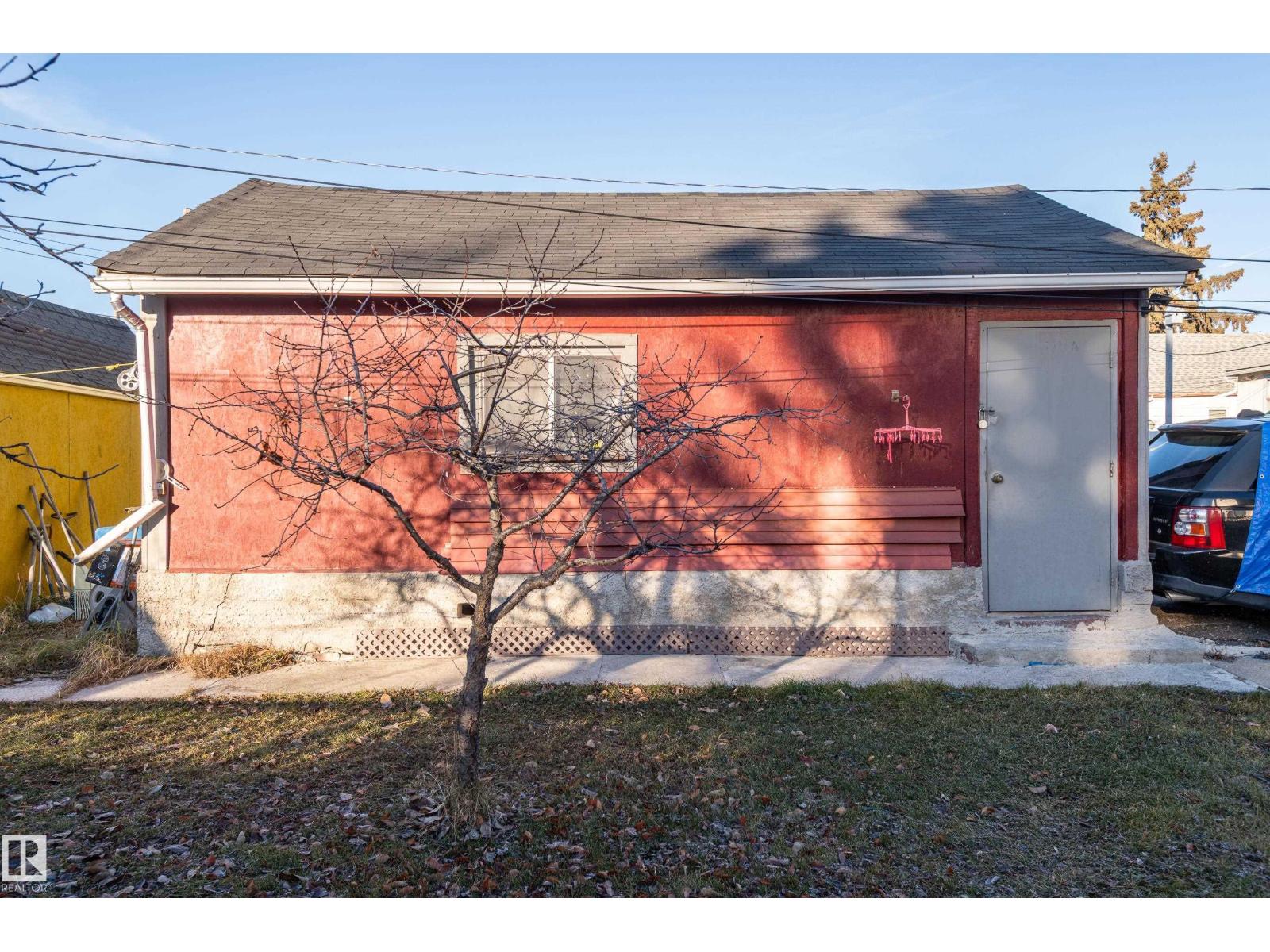 10532 157 St Nw Property Photo 42