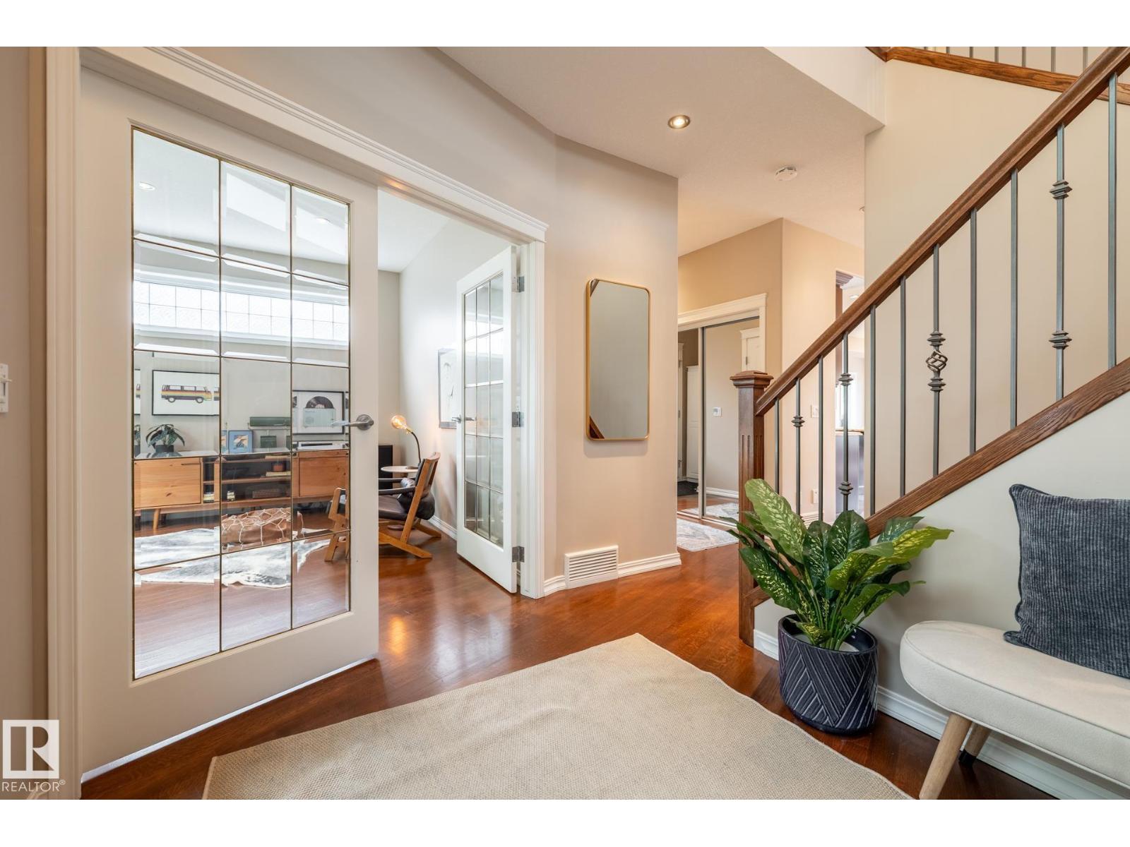 11122 52 St Nw Property Photo 4