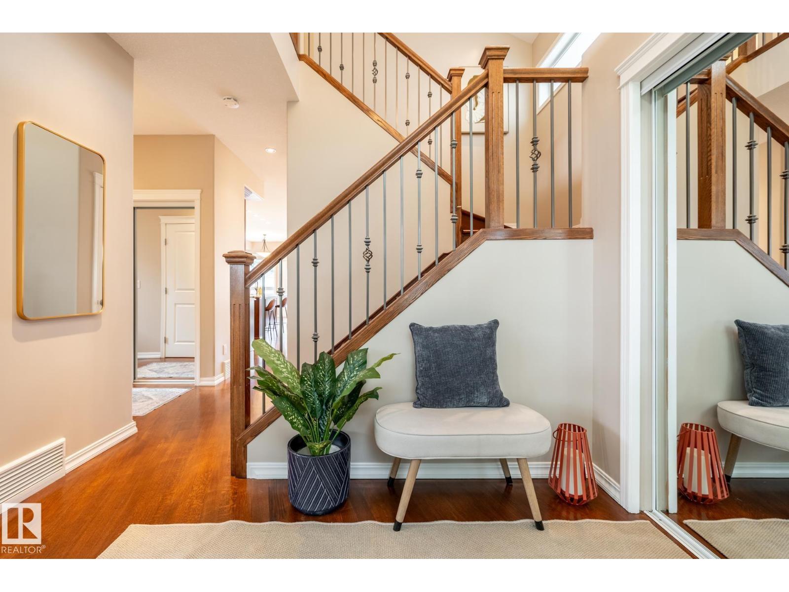 11122 52 St Nw Property Photo 5