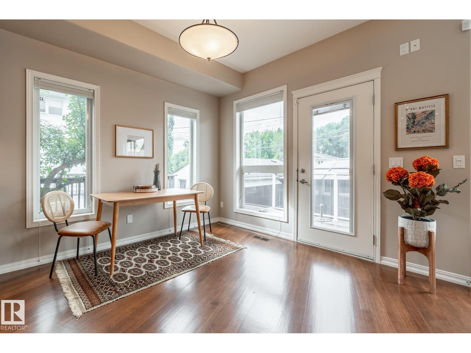 11122 52 St Nw Property Photo 20