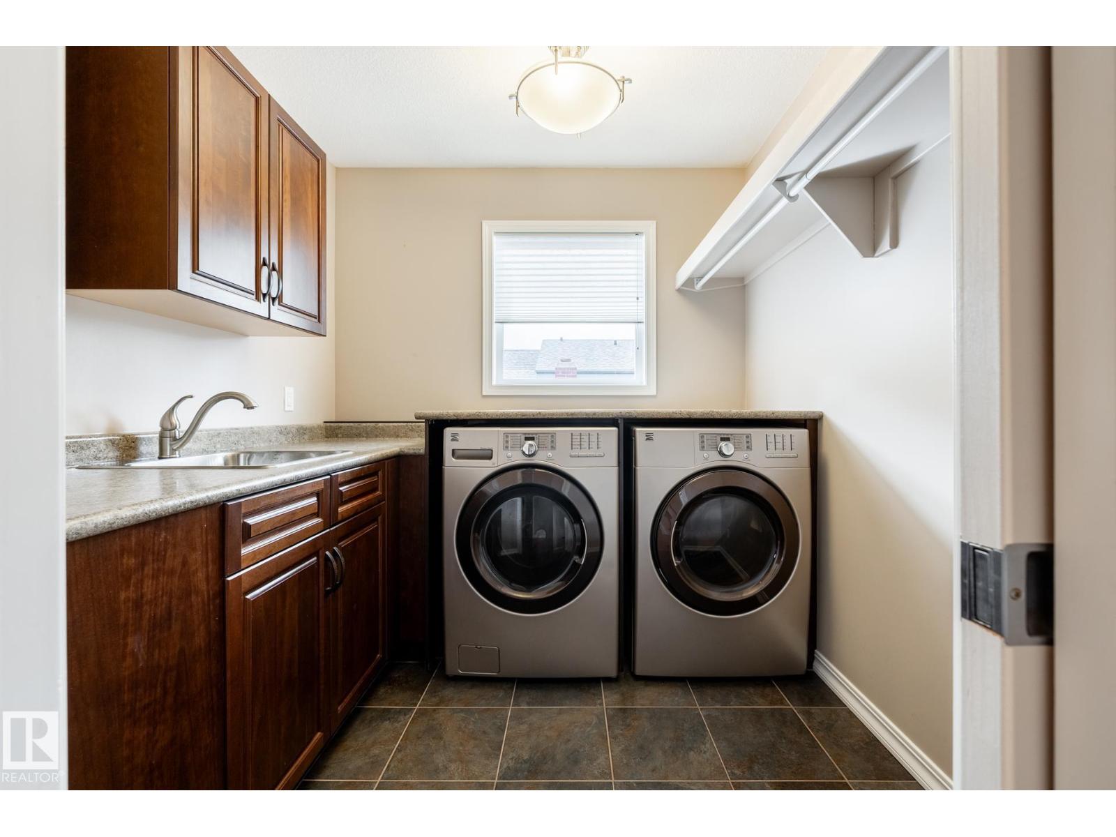 11122 52 St Nw Property Photo 37