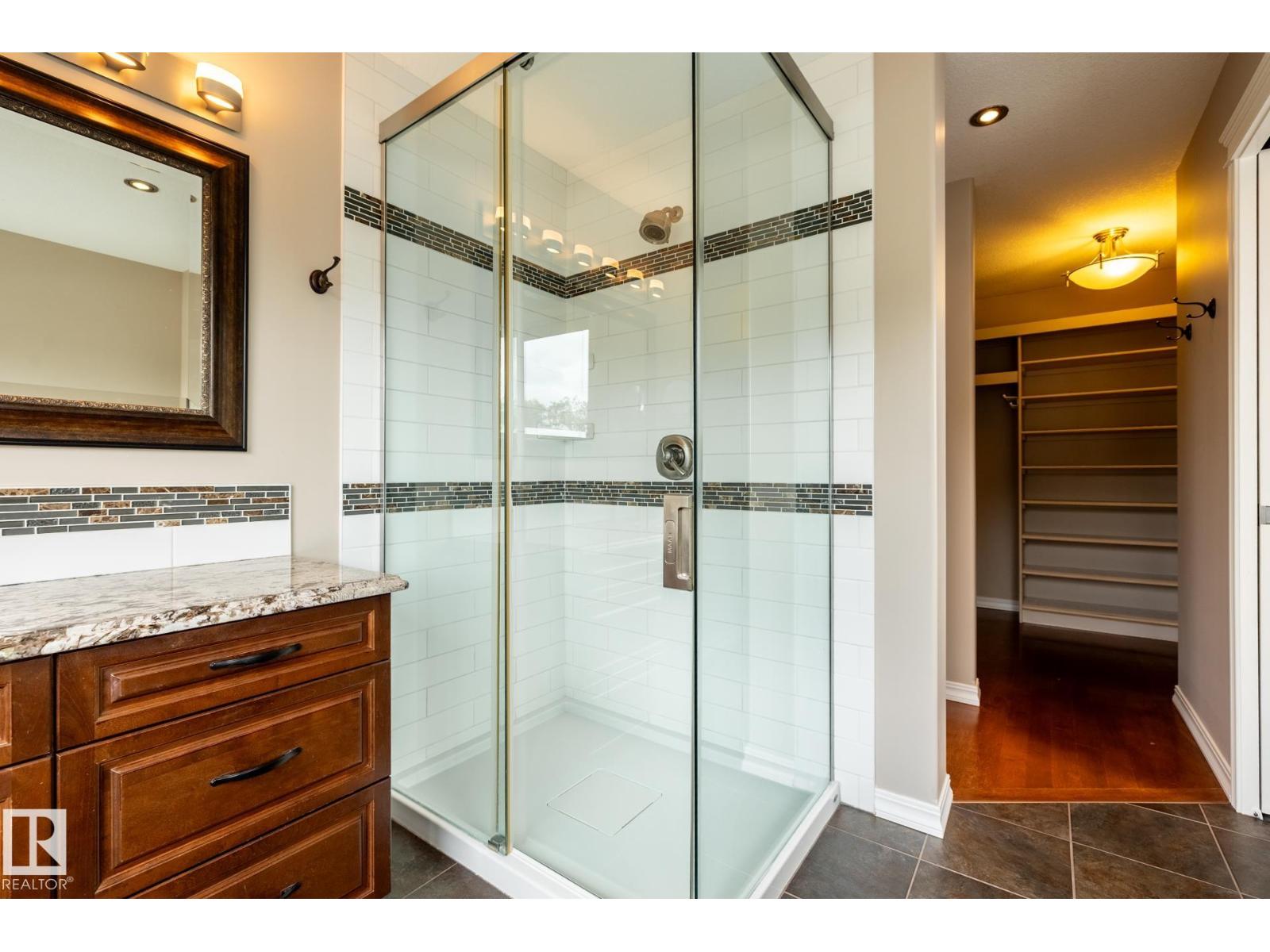 11122 52 St Nw Property Photo 41