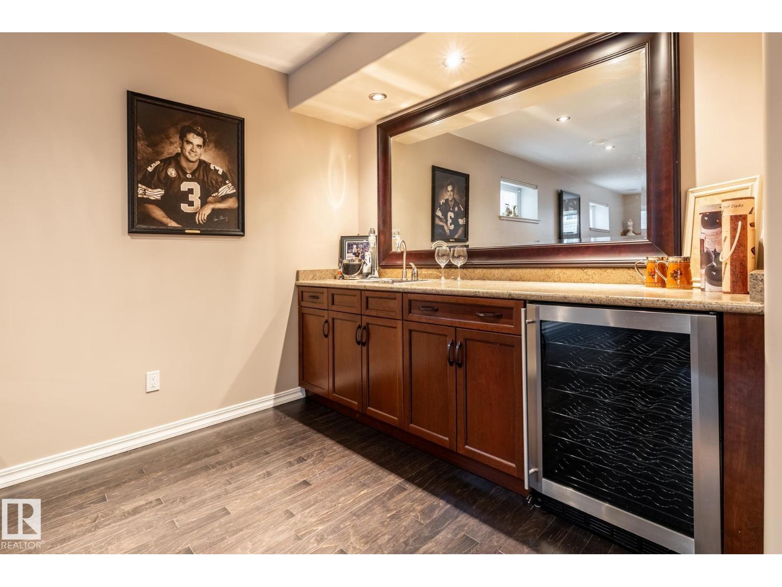11122 52 St Nw Property Photo 47