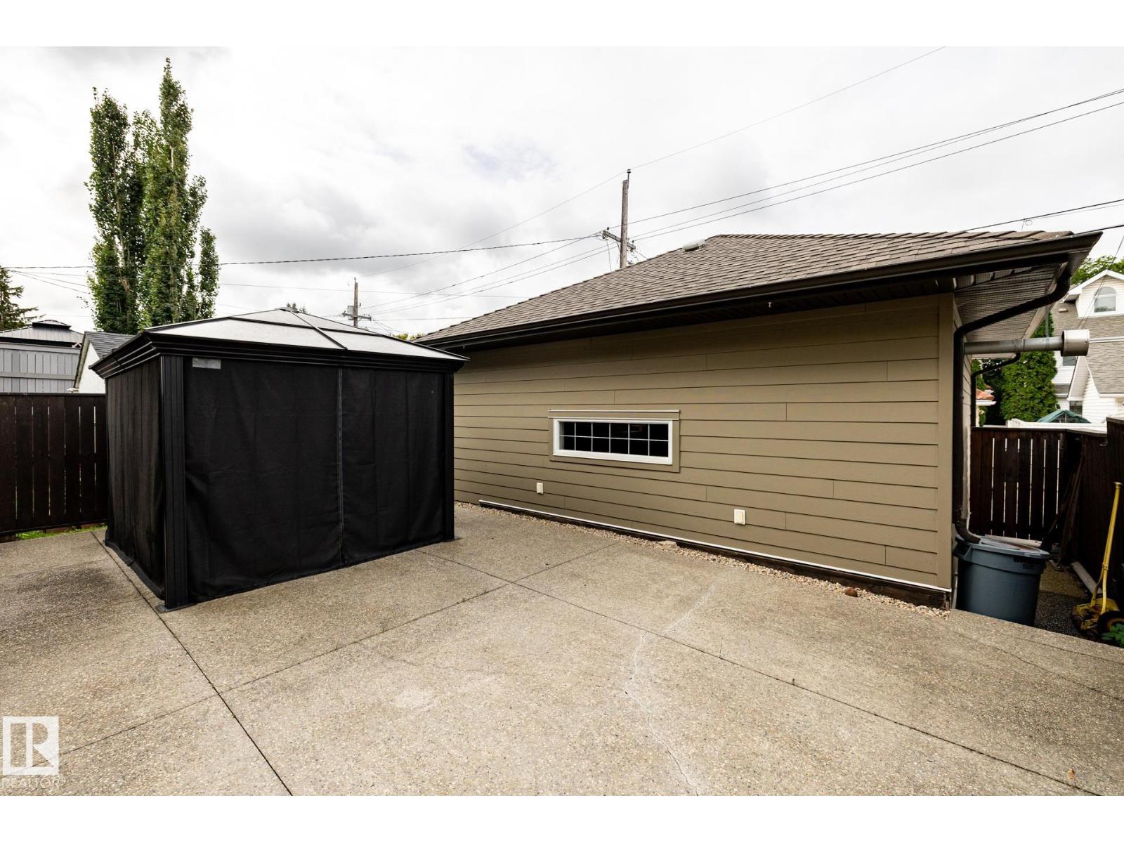 11122 52 St Nw Property Photo 52