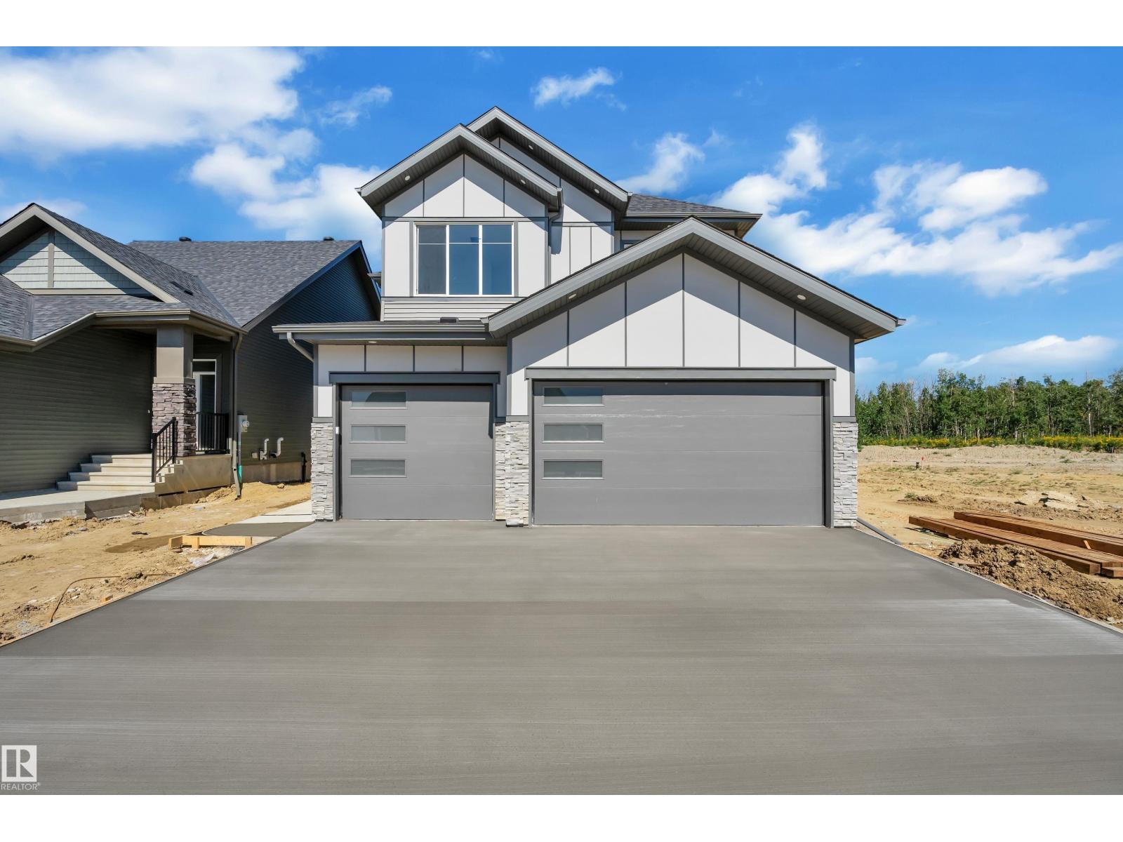 266 Falcon Crescent Property Photo 1