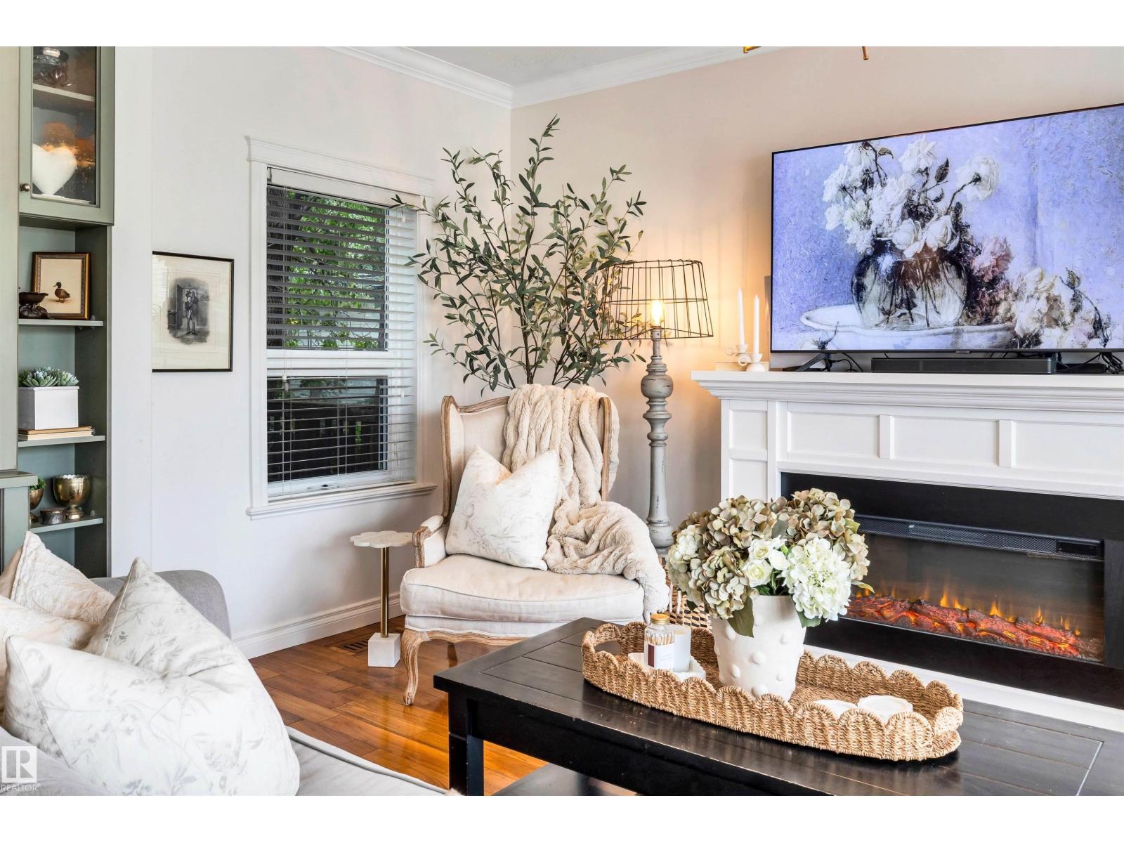 5021 49 Av Property Photo 6