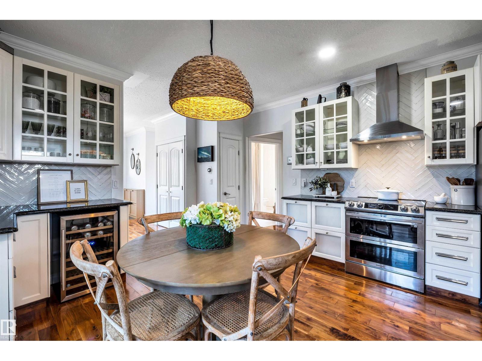 5021 49 Av Property Photo 9