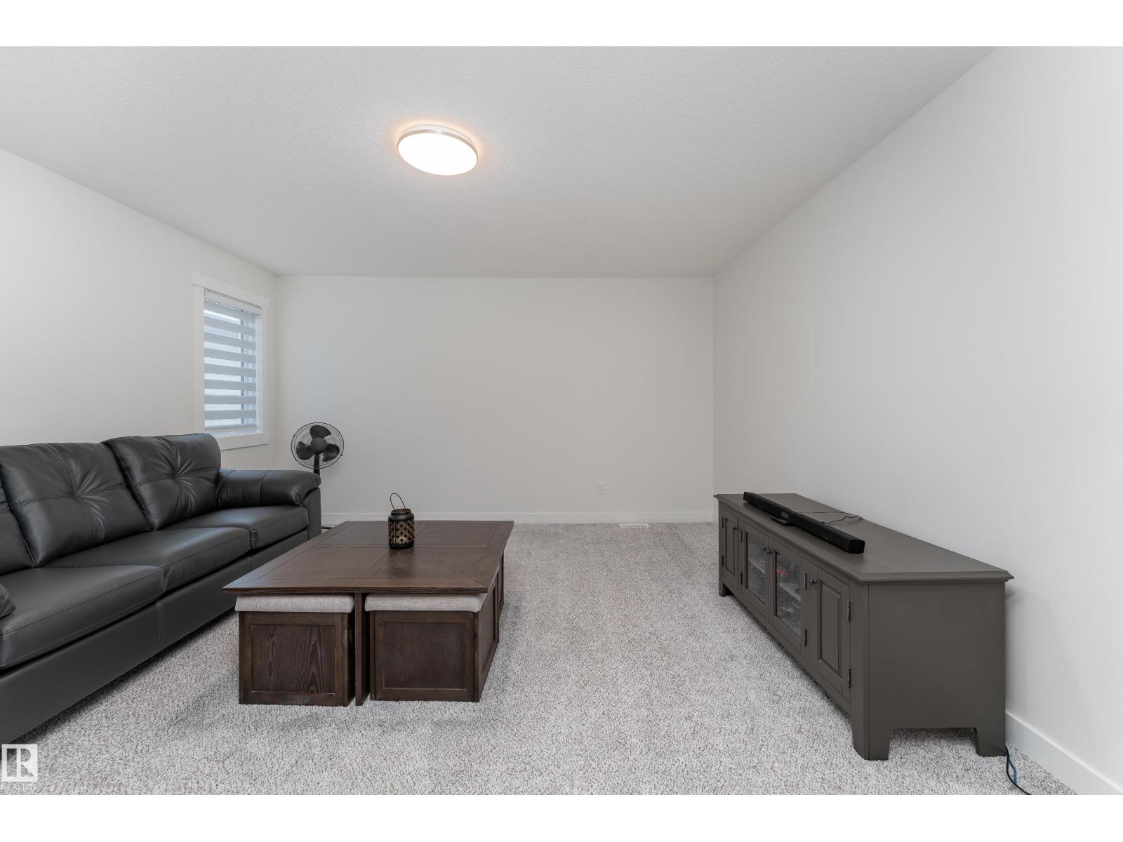 9119 183 Av Nw Property Photo 26