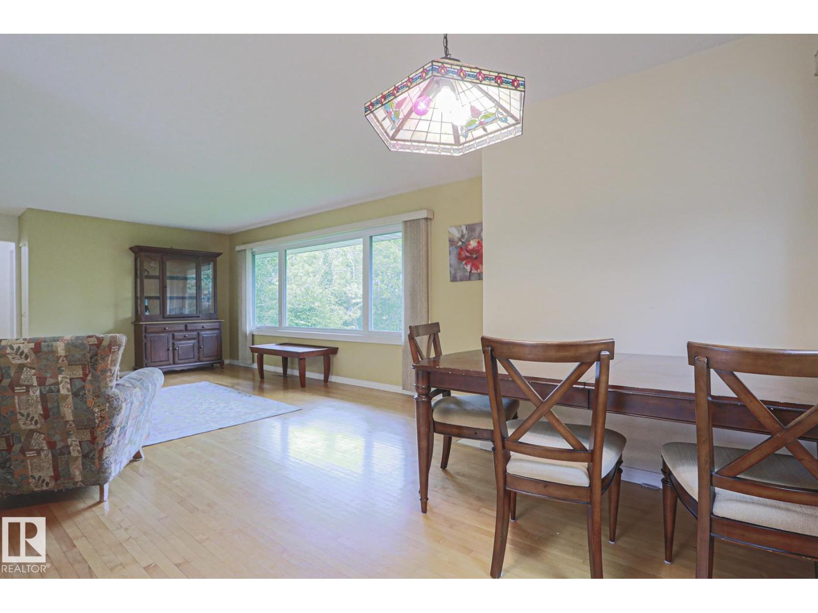5807 48b Av Property Photo 5