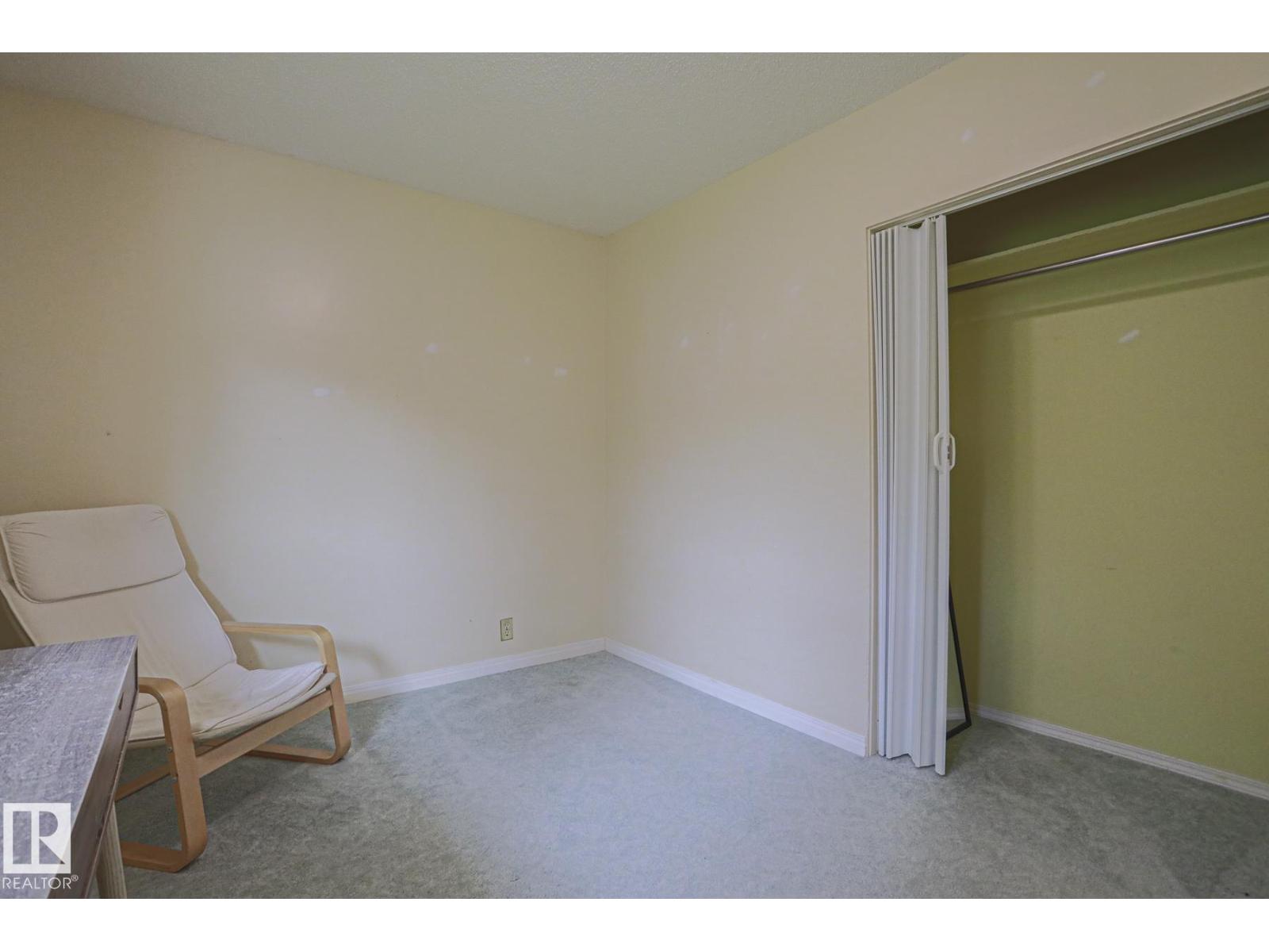 5807 48b Av Property Photo 28