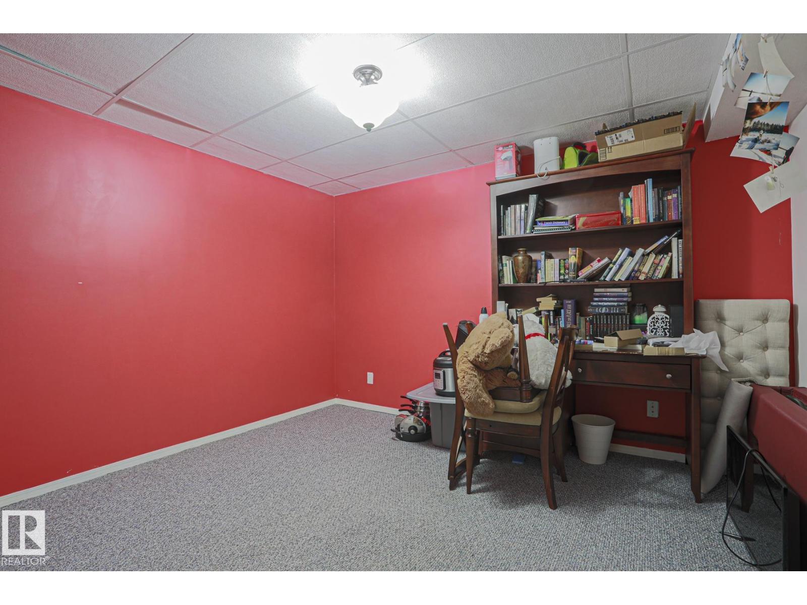 5807 48b Av Property Photo 31