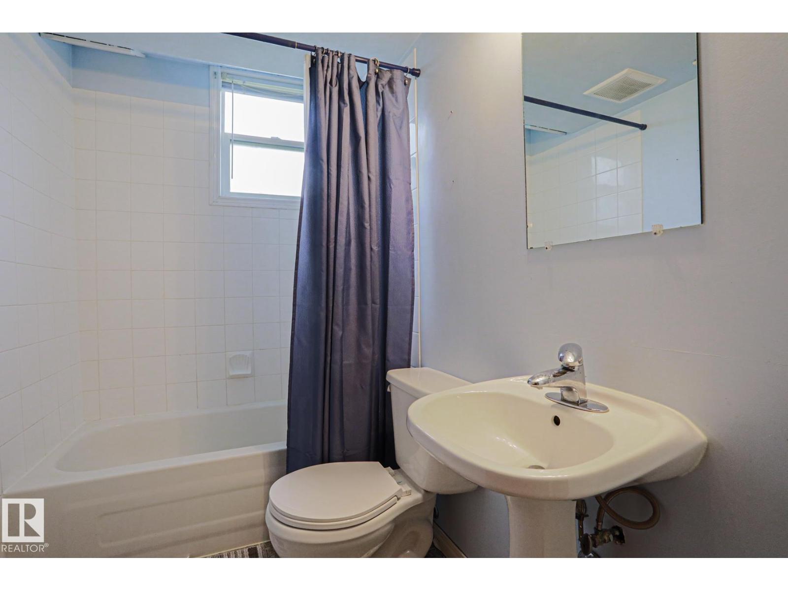 5807 48b Av Property Photo 45