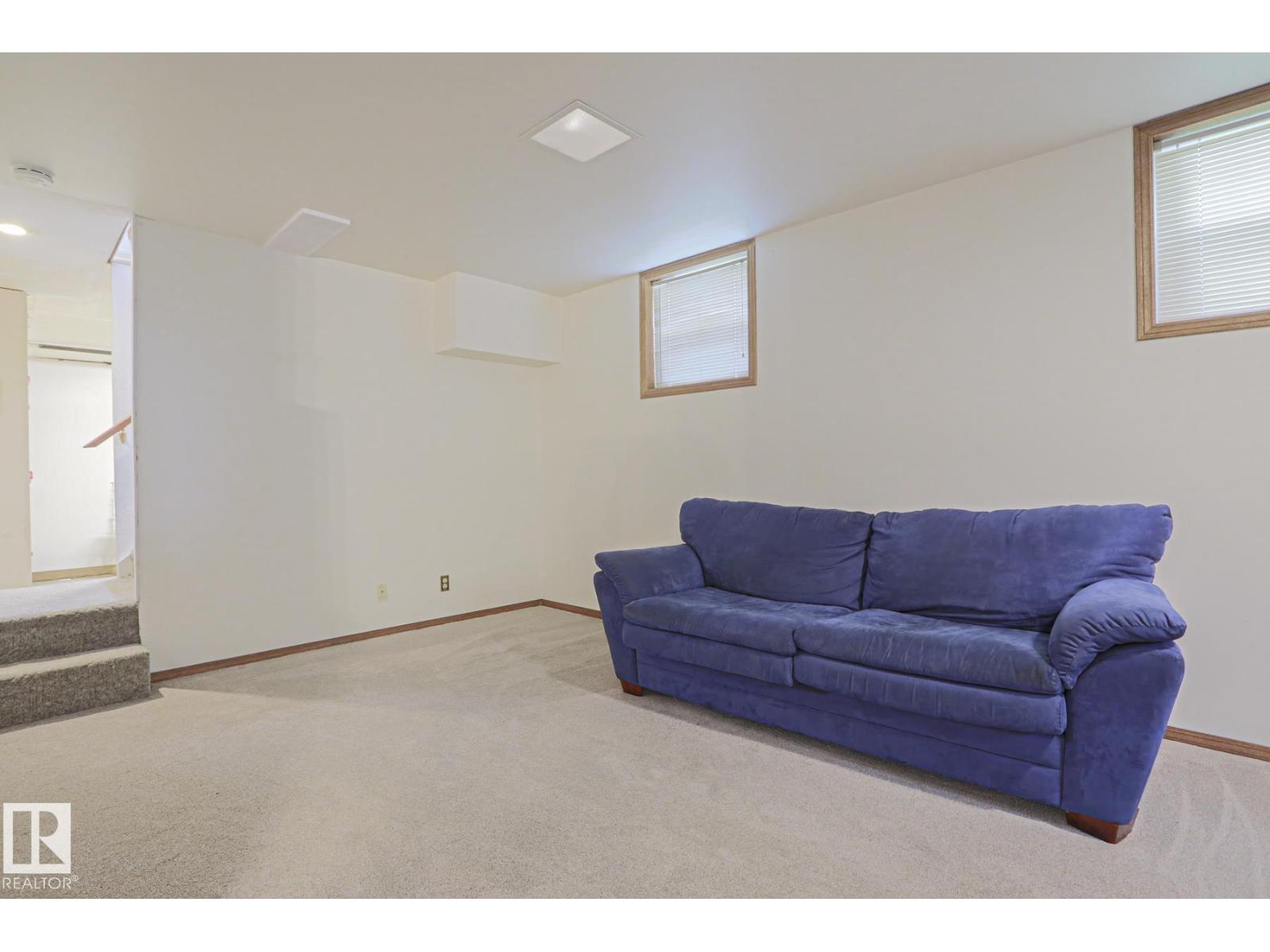 5807 48b Av Property Photo 47